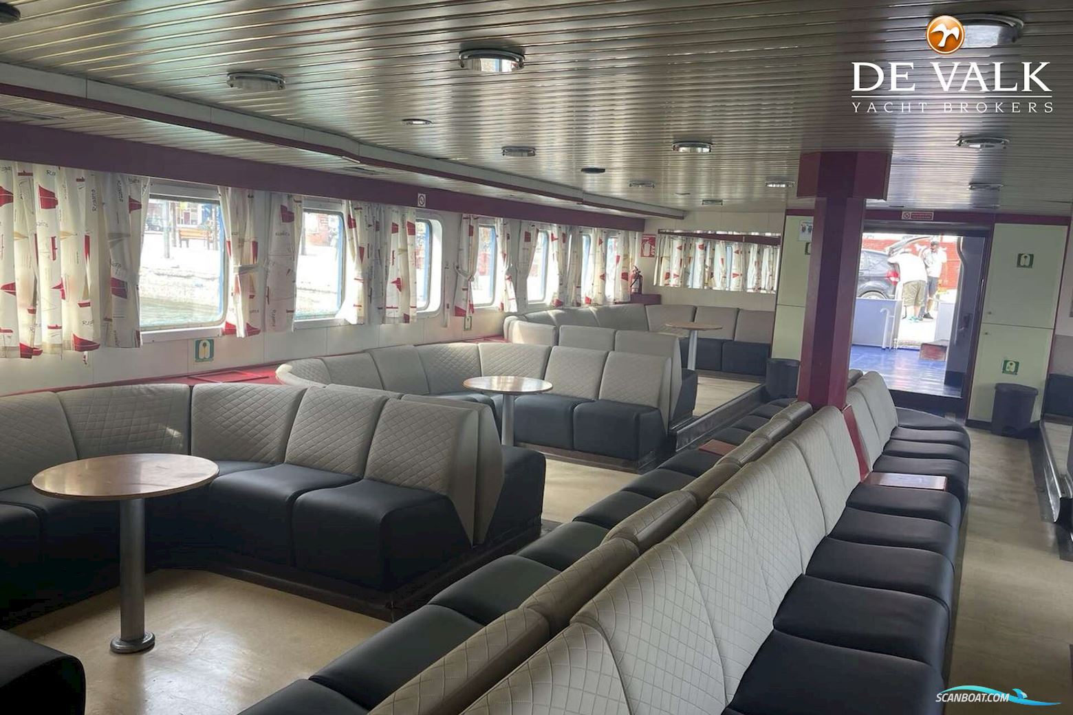 Day Passengers Ship 25 M