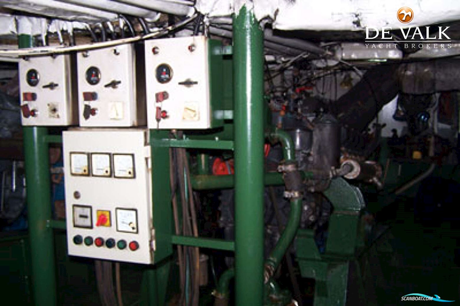 Day Passengers Ship 25 M