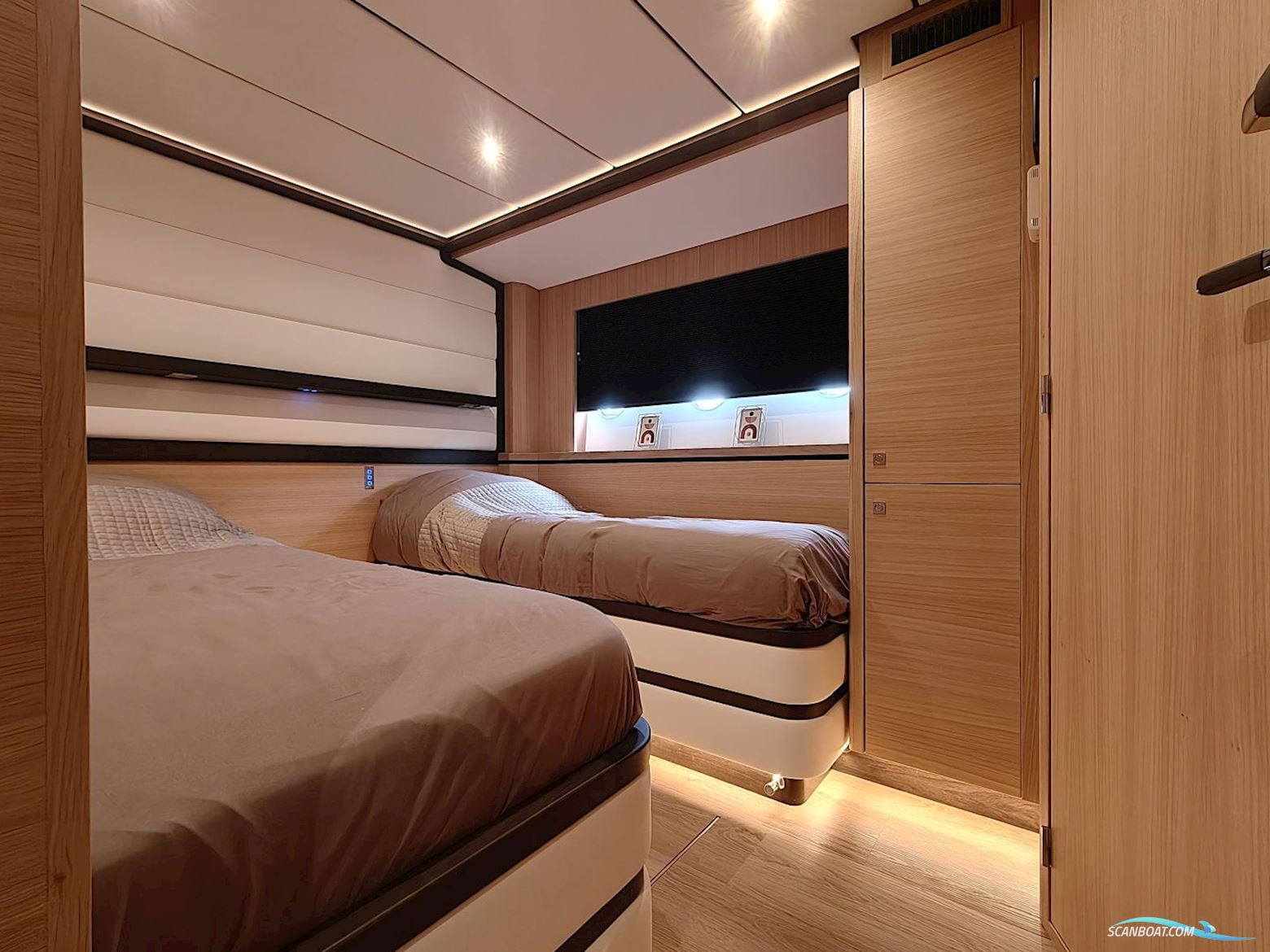 De Alm Grand Voyager 65