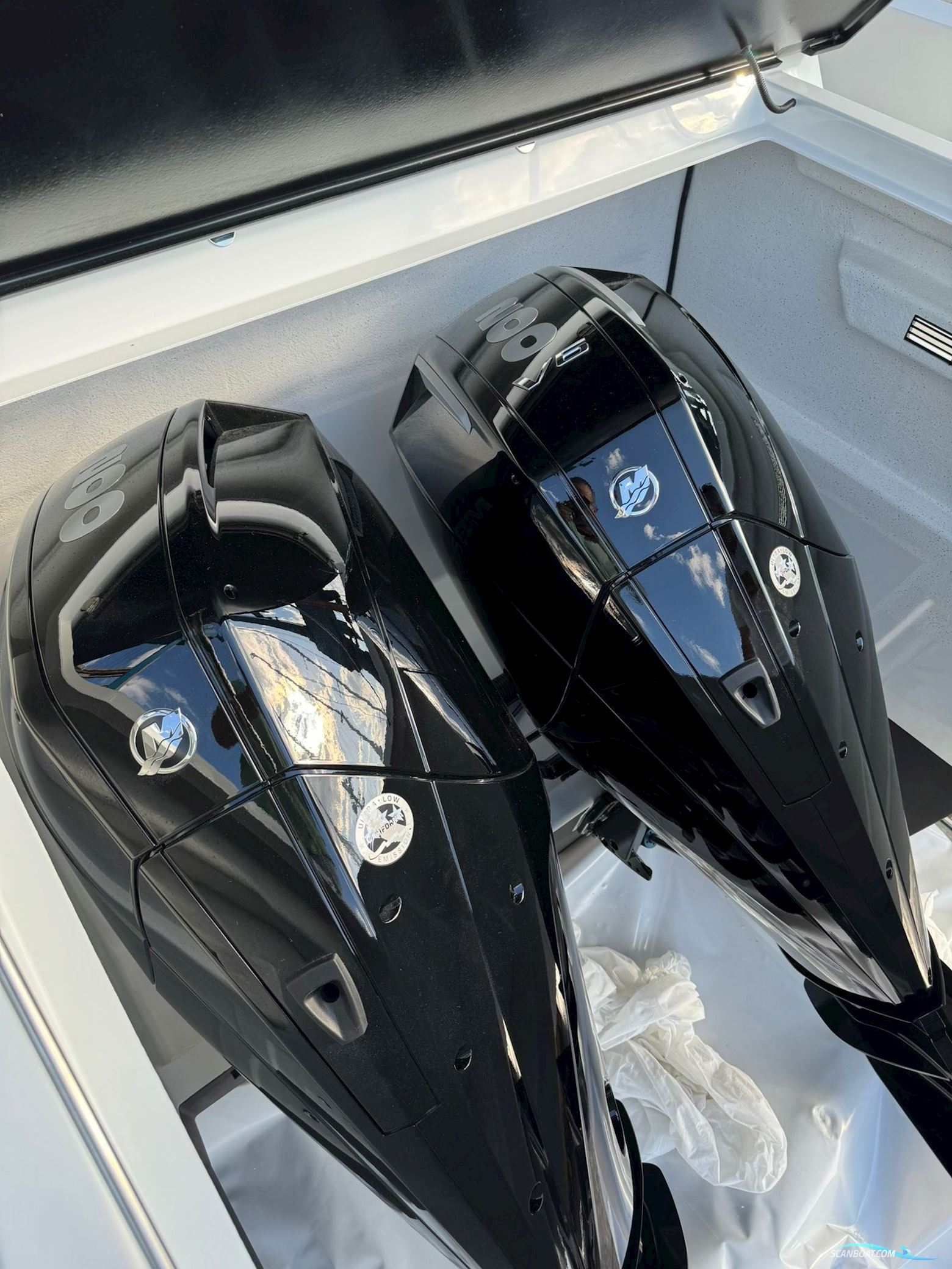 De Antonio Yachts D28