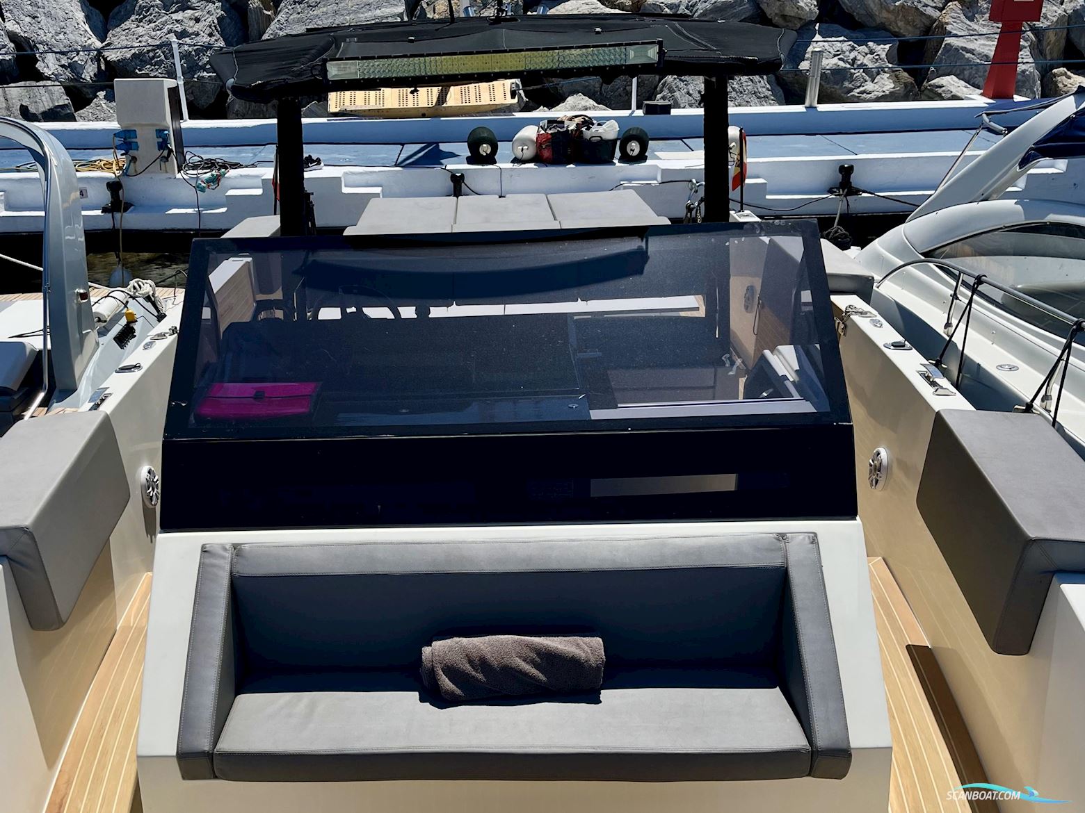 De Antonio Yachts D33 OPEN