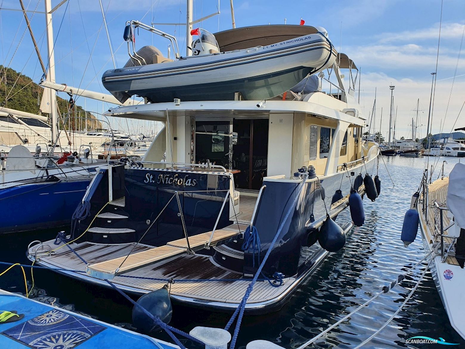 Delfino 60
