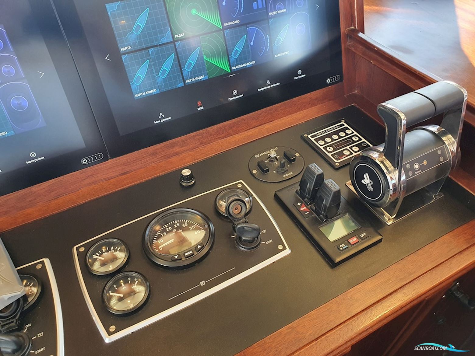 Delfino 60