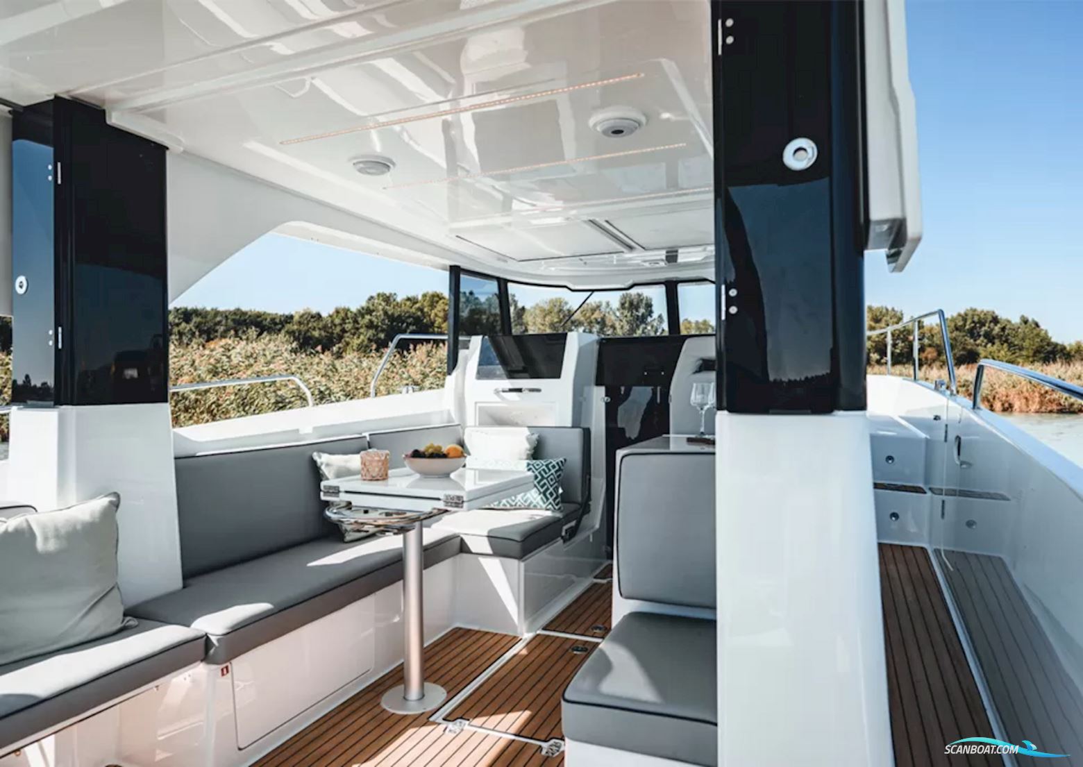DELPHIA YACHTS 10 LoungeTop Electric
