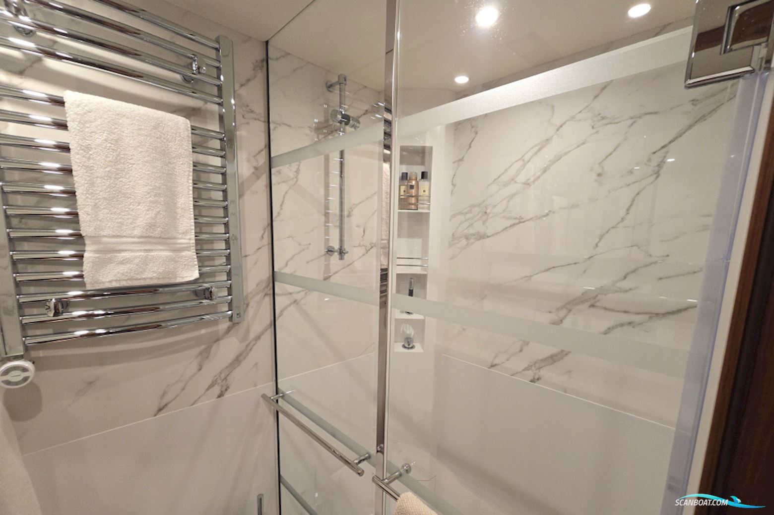 Delta Powerboats 88 Carbon