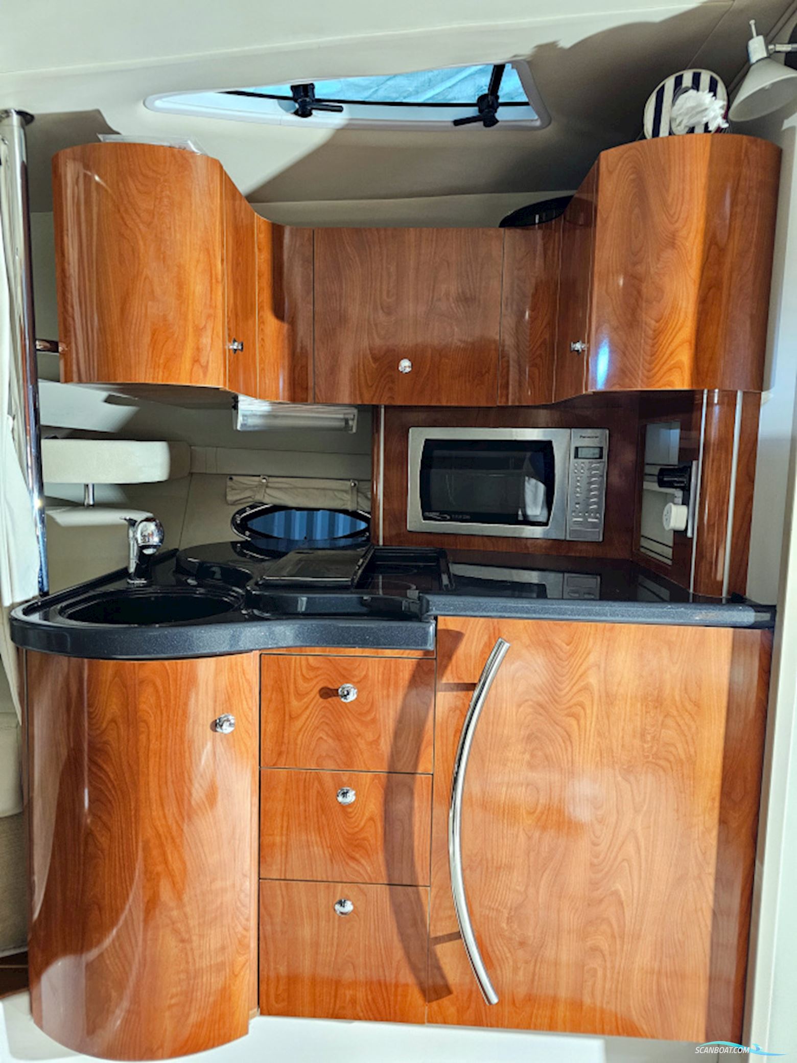 Doral 330 Elegante Volvo Penta D4-260 EVC