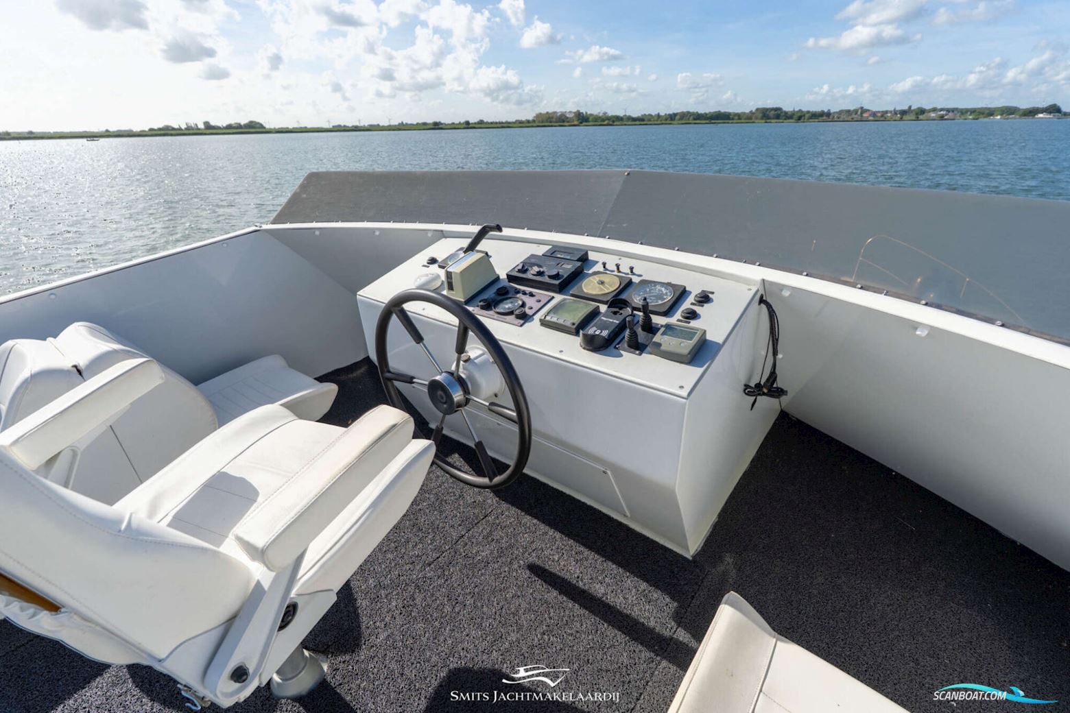 Drettmann 13.00 Flybridge