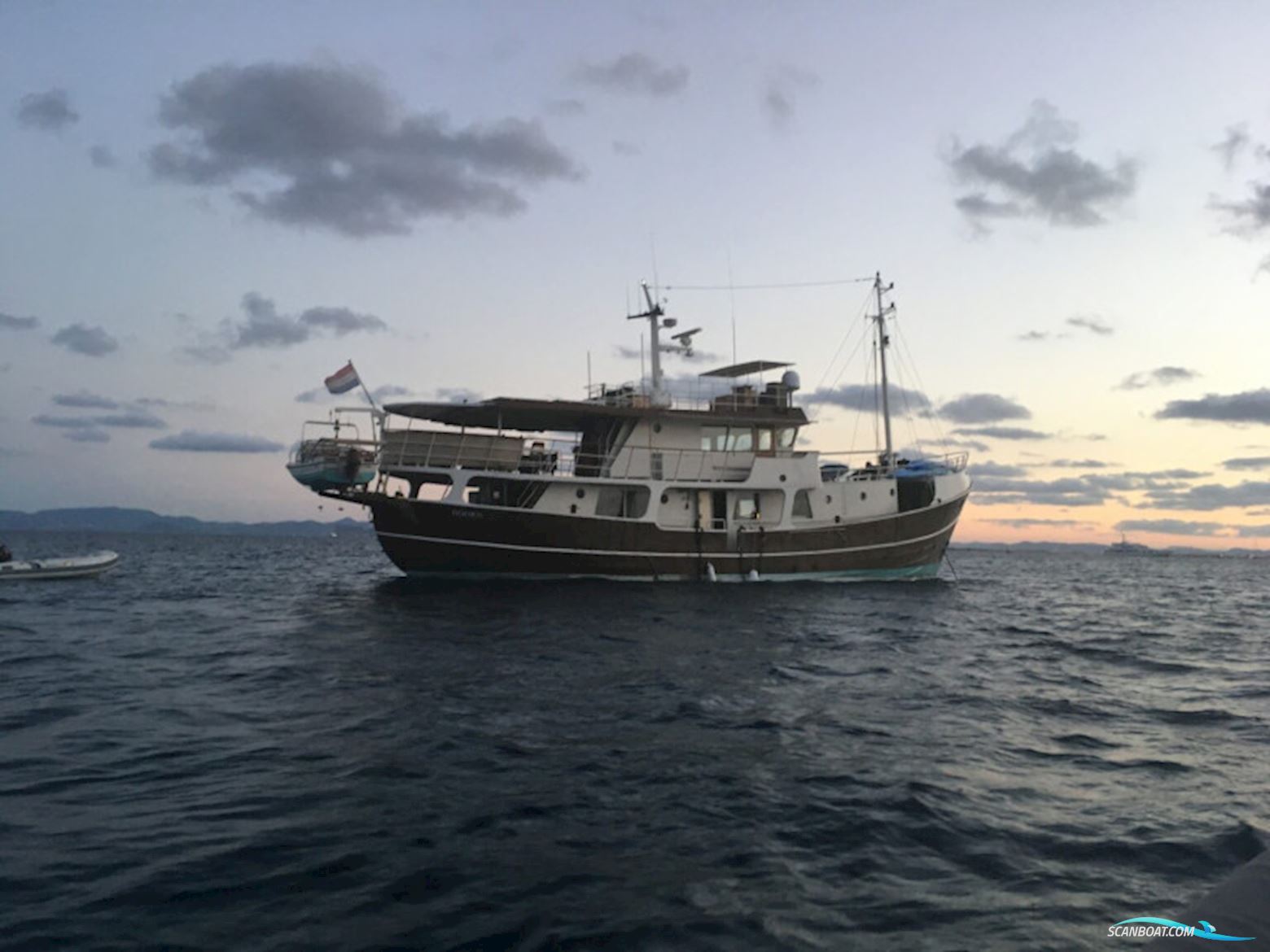 Dutch Gentleman Explorer