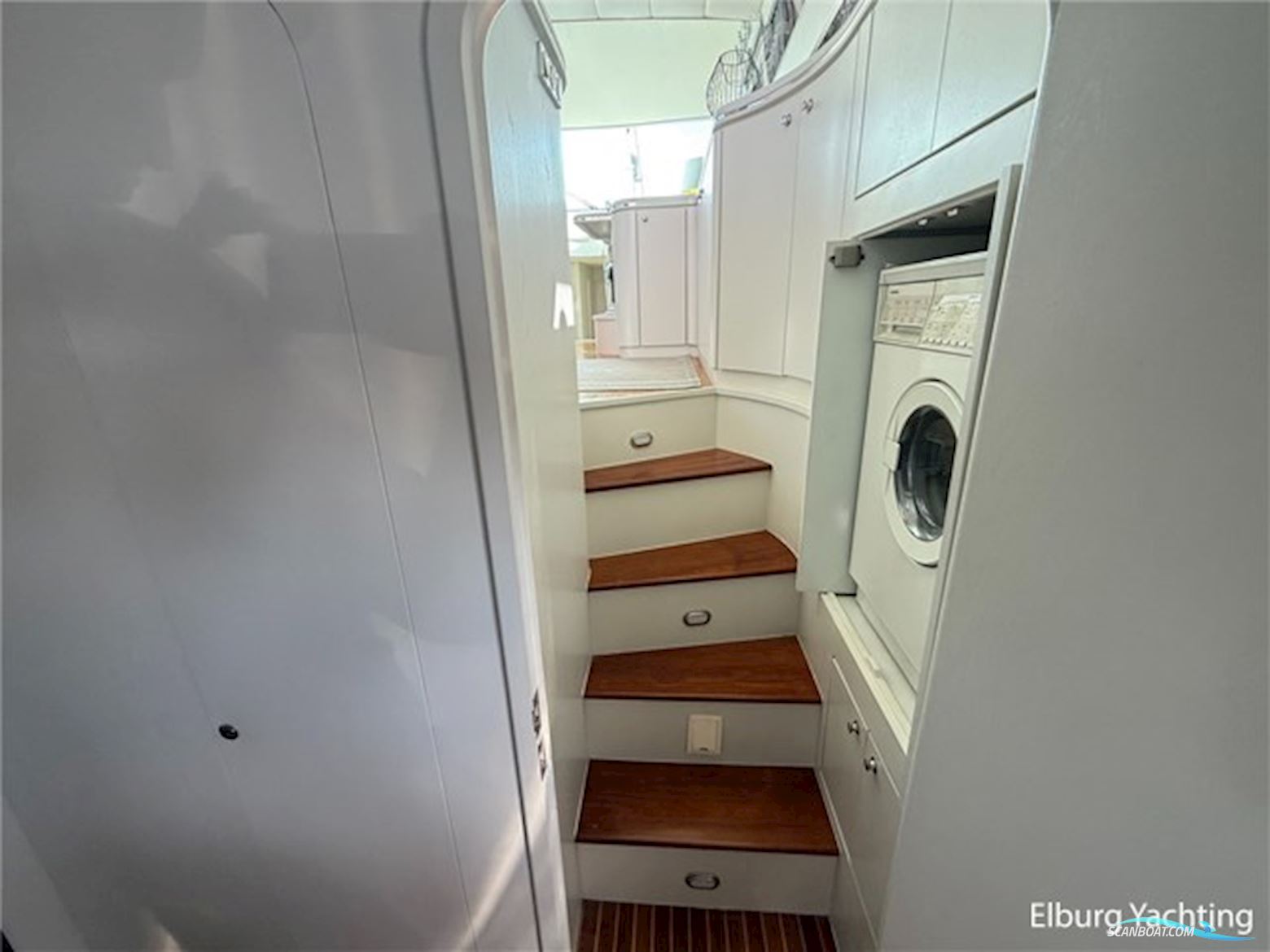 Elegance 53