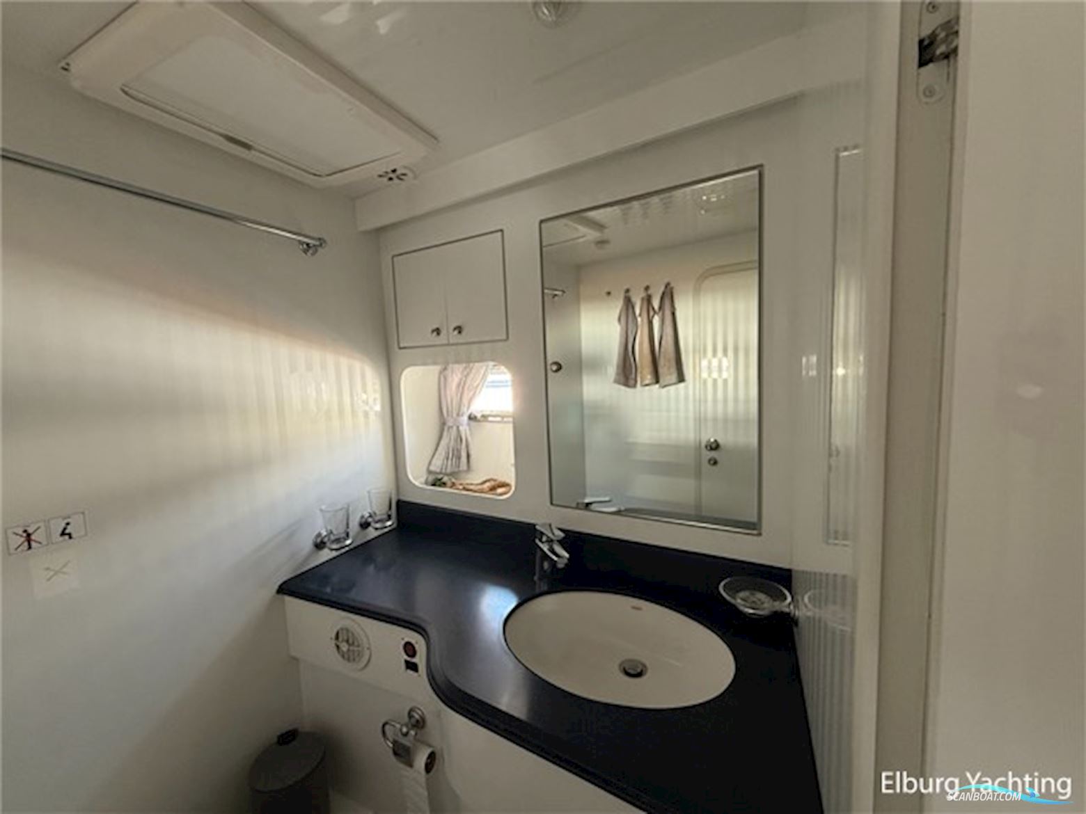 Elegance 53