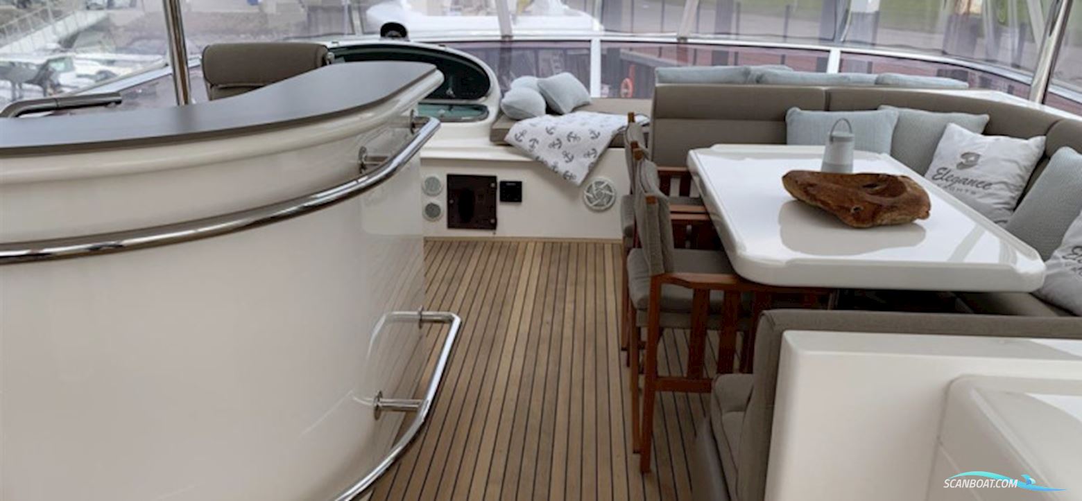 Elegance 72 Fly