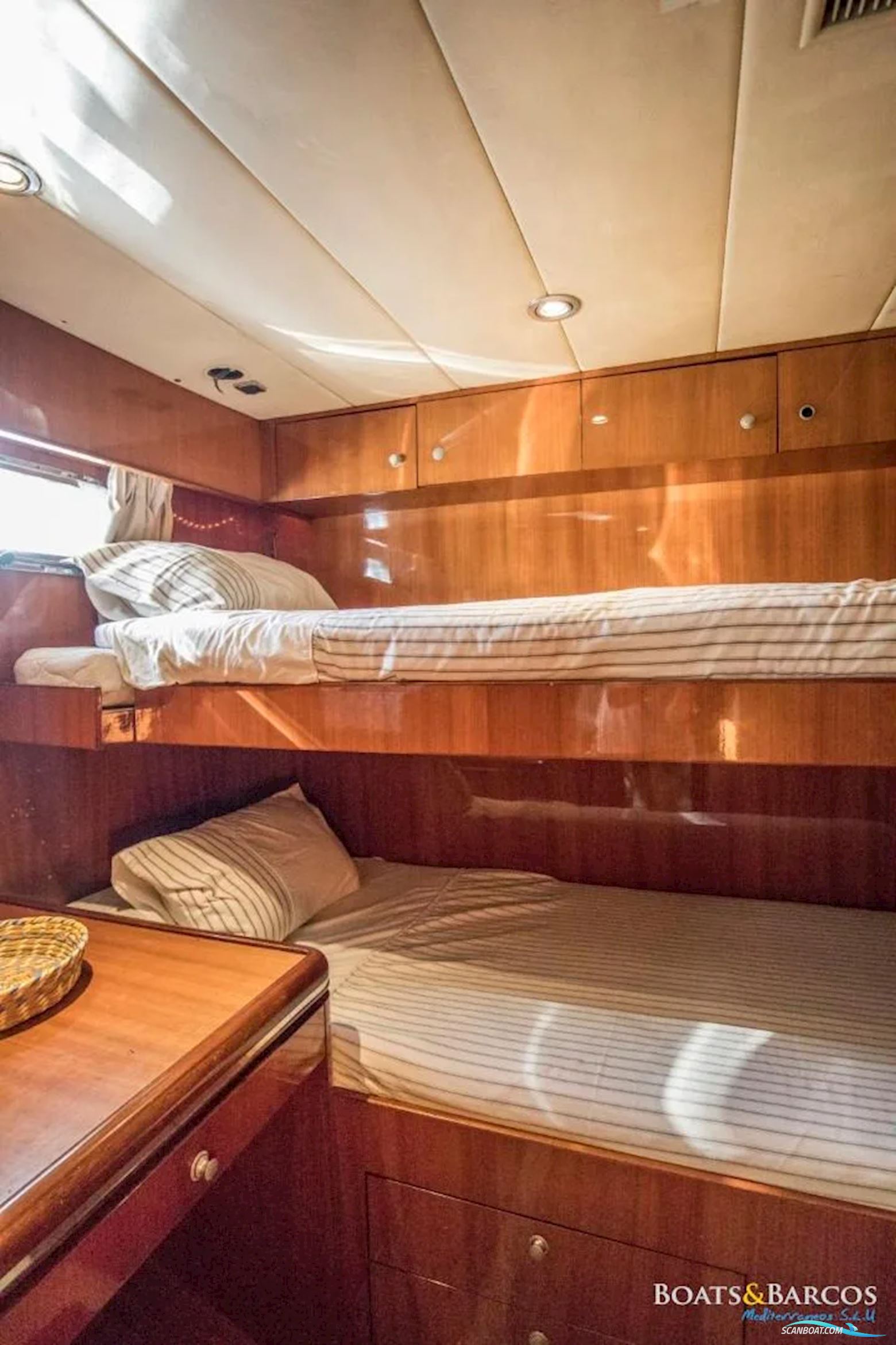 Elegance 76