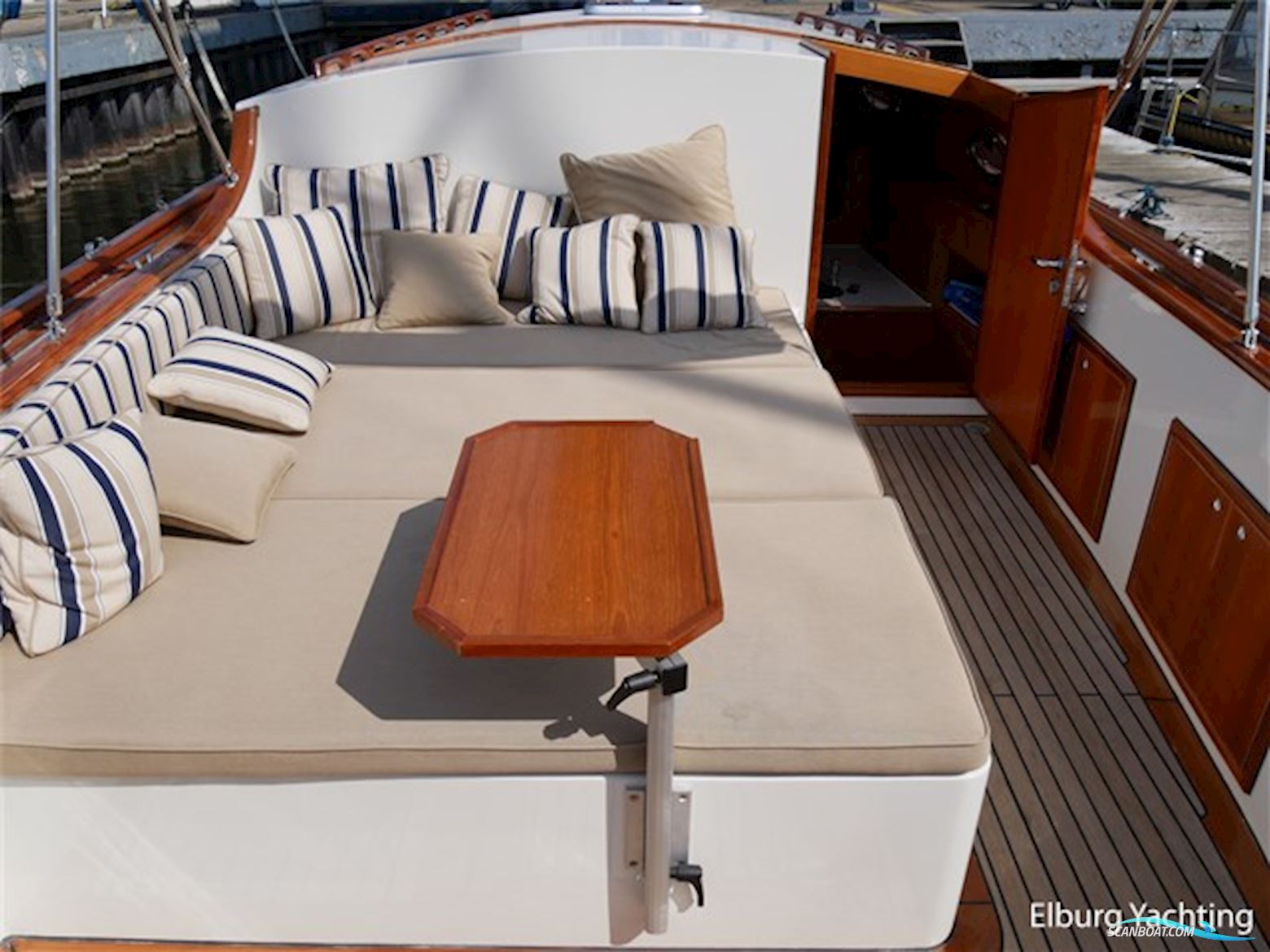 Euroship 33,3ft. Custombuilt Cabinsloep