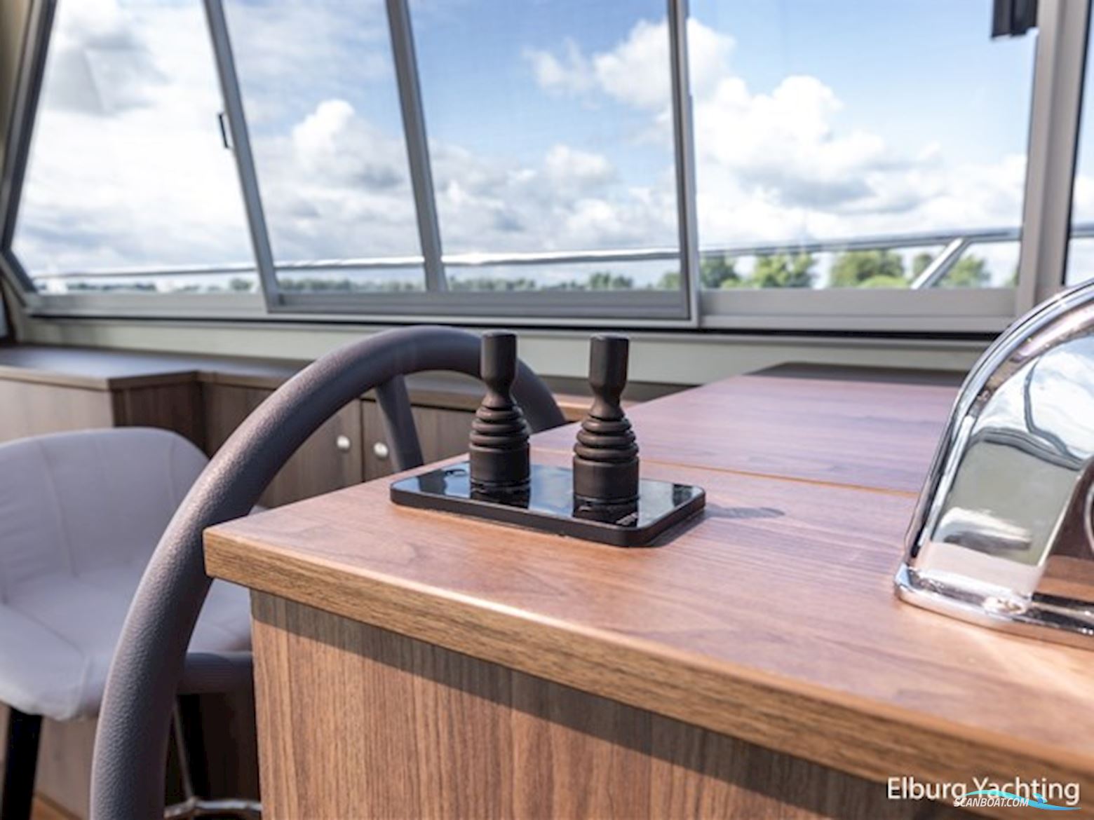 Excellent 1000 - Touring