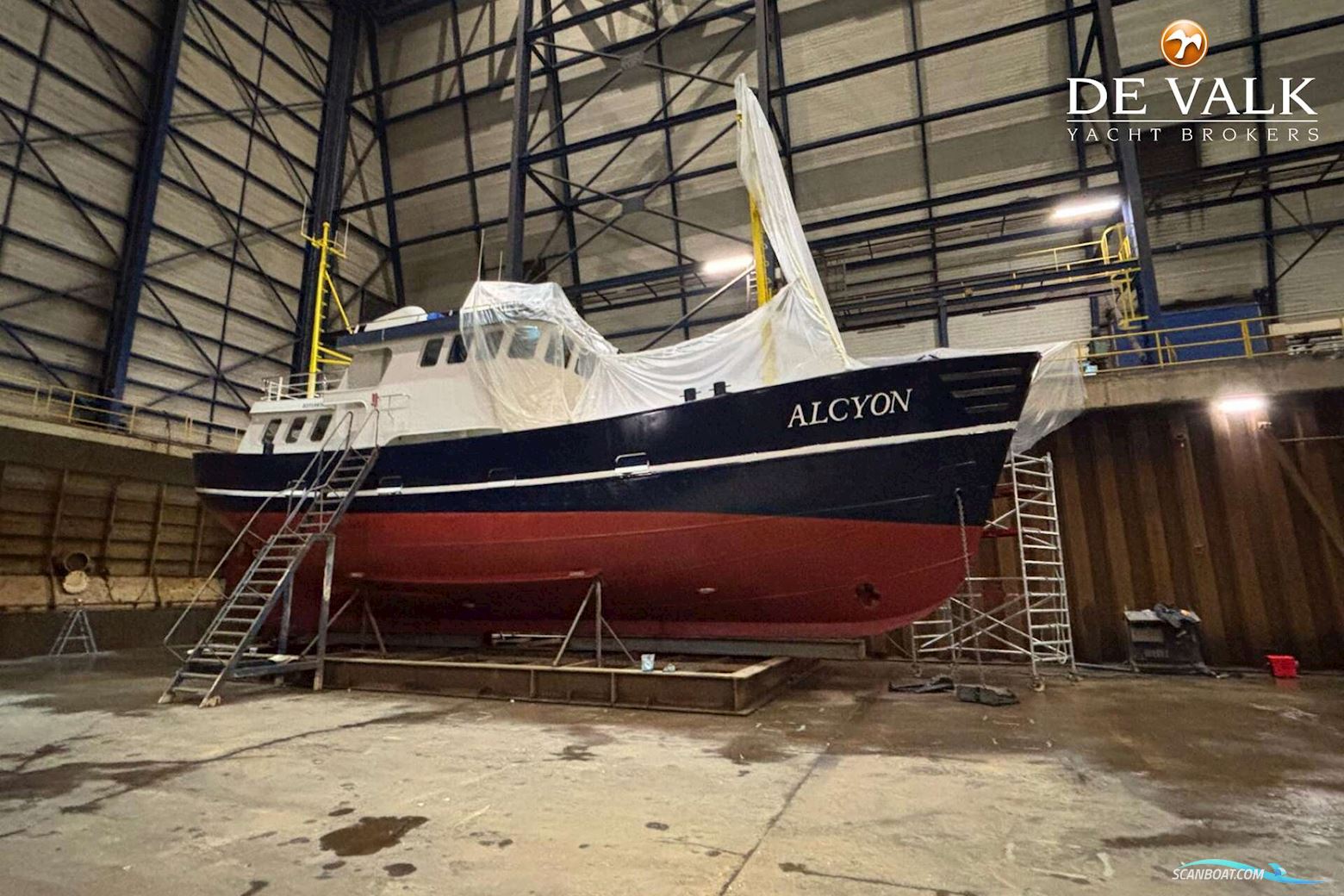 Explorer Motor Yacht Motorboten 1959, met Mitsubishi motor, The Netherlands