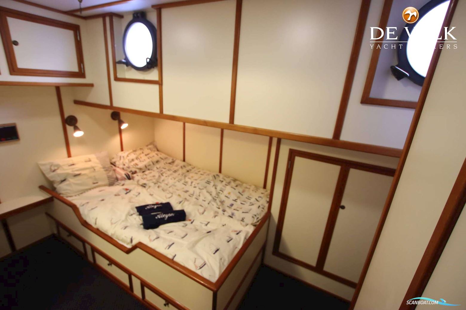 Explorer Motor Yacht