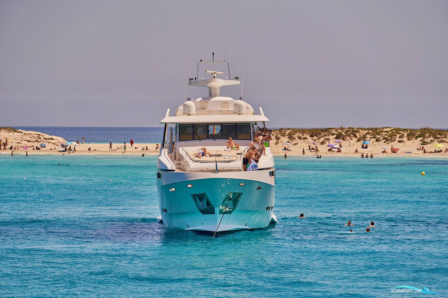 EXPLORER YACHT 92 Pro 50 PAX