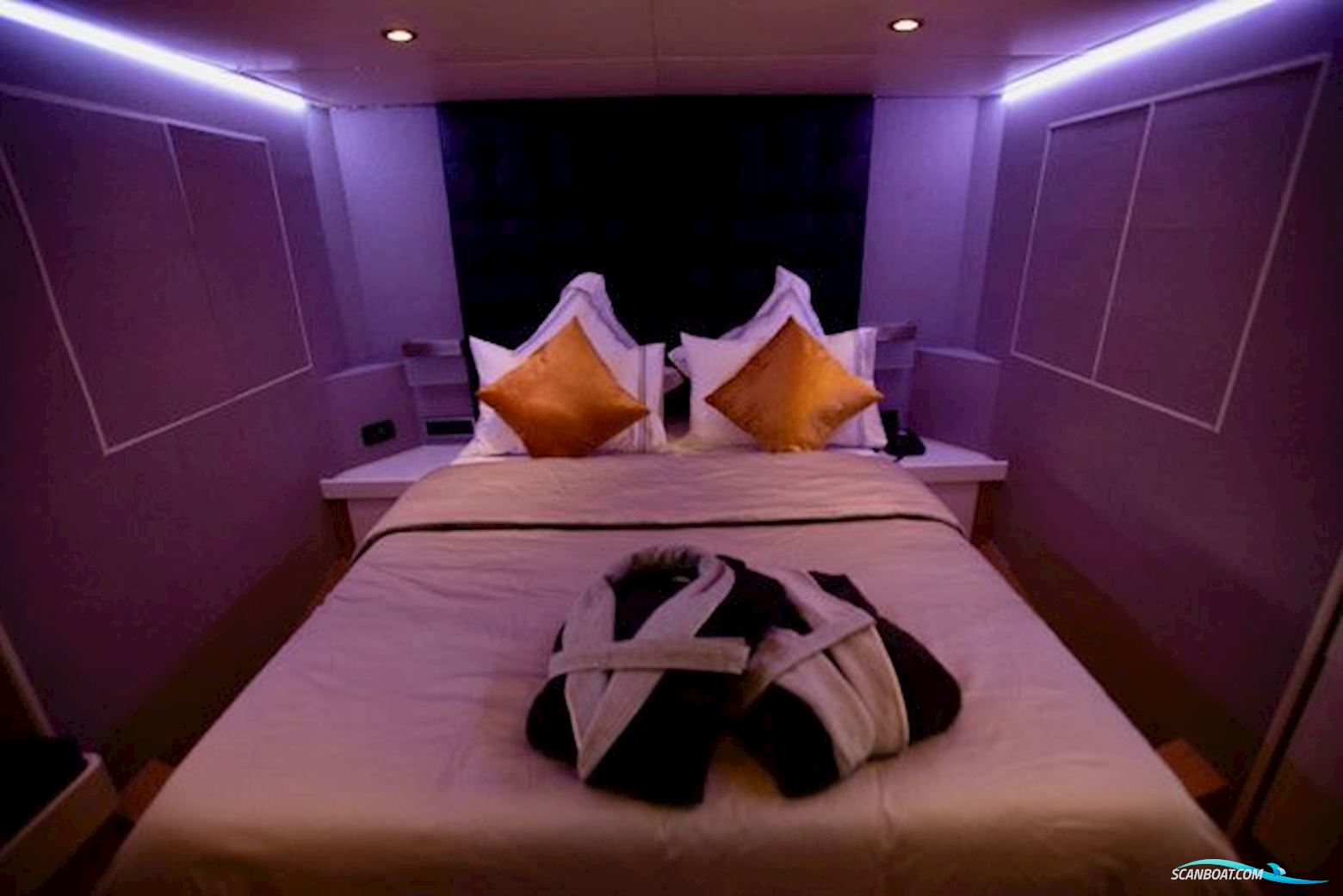 Explorer Yacht 92 Pro 50 Pax