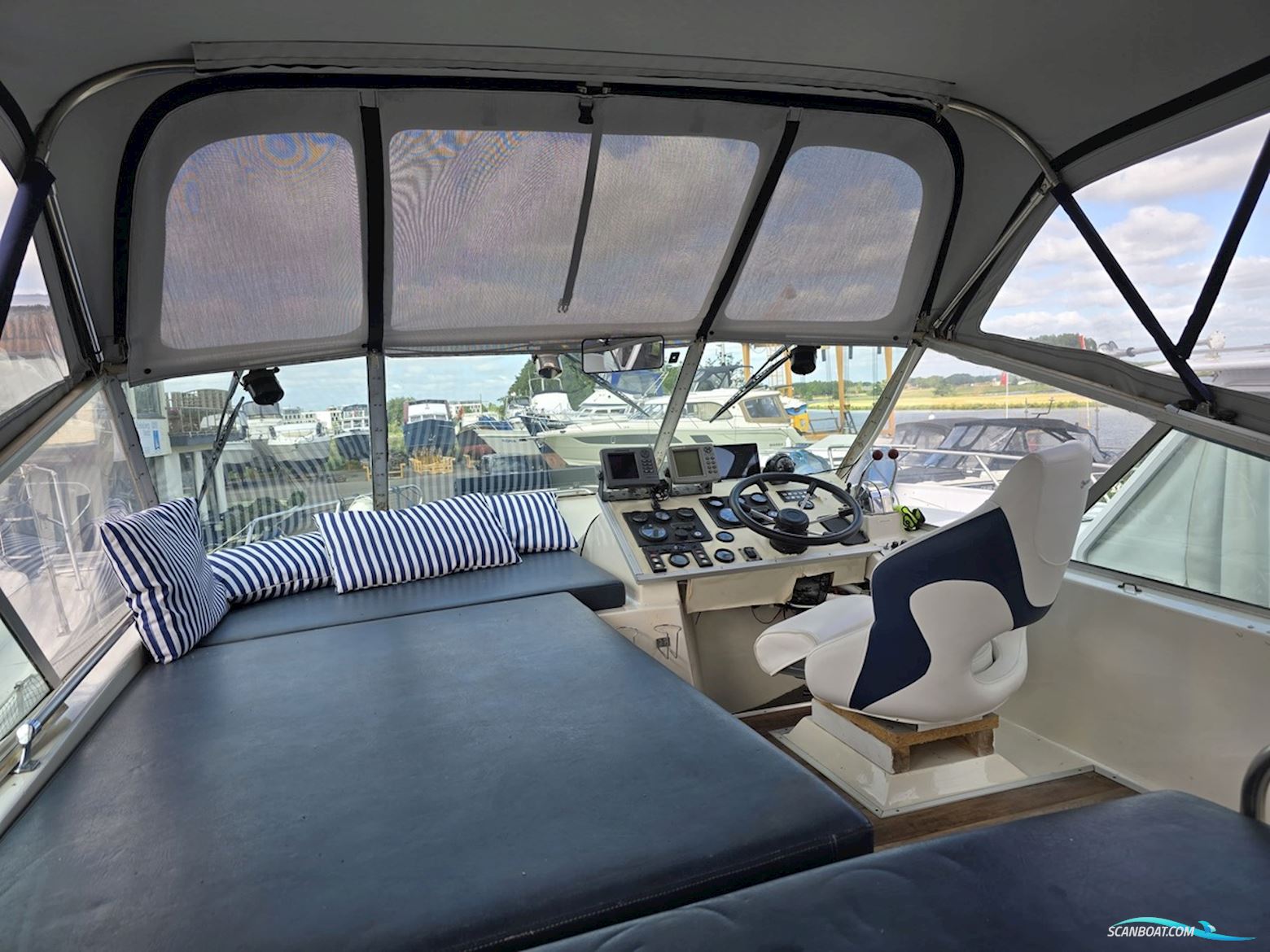 Fairline  32 Phantom