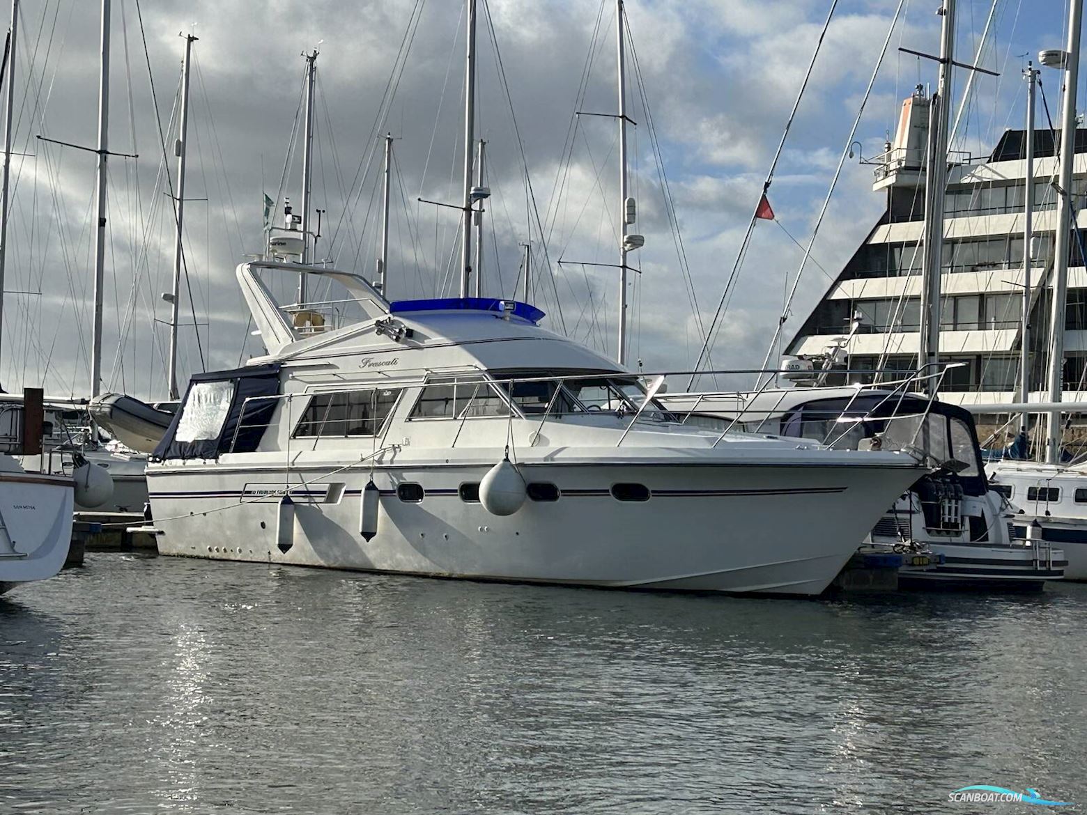 Fairline 40 Motorboten 1988, met Volvo Penta Tamd61A motor, United Kingdom
