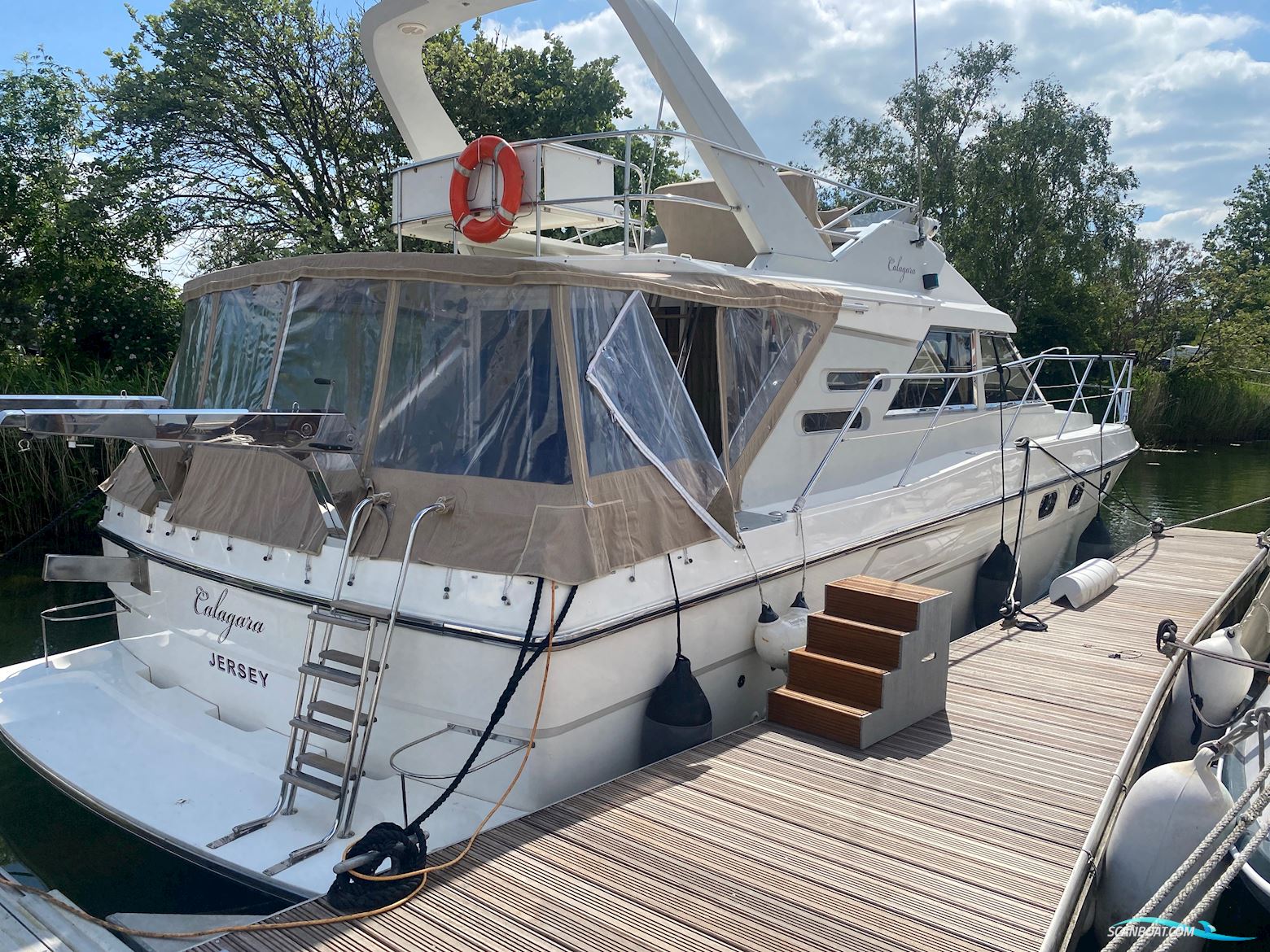 Fairline 43 Aft Cabin