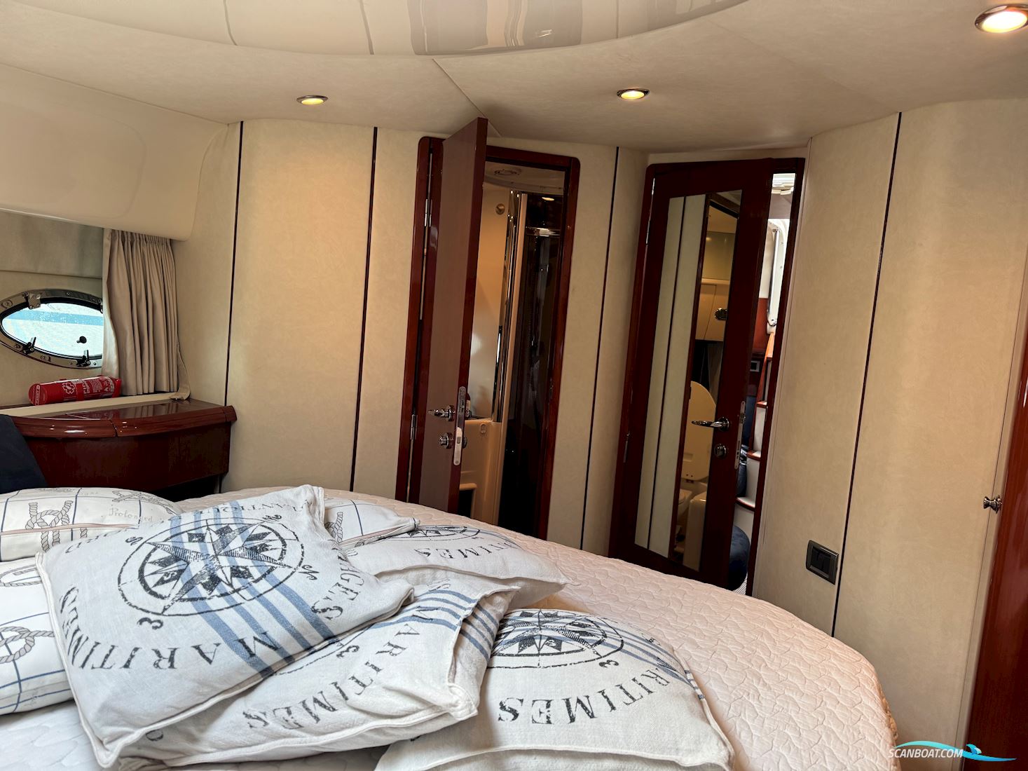 Fairline 43