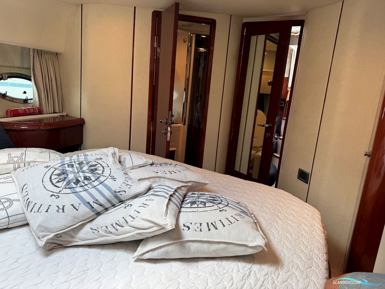 Fairline 43