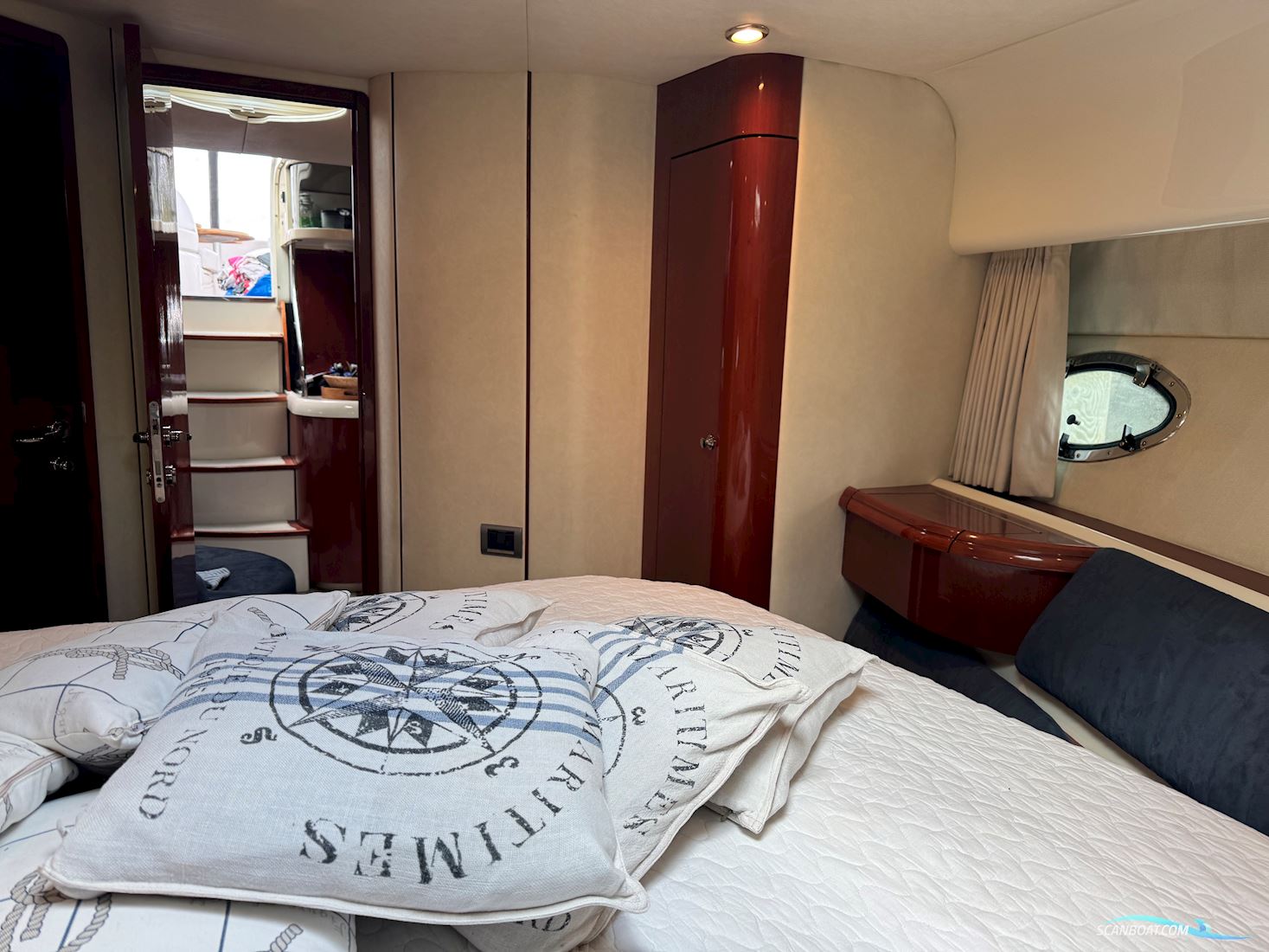 Fairline 43