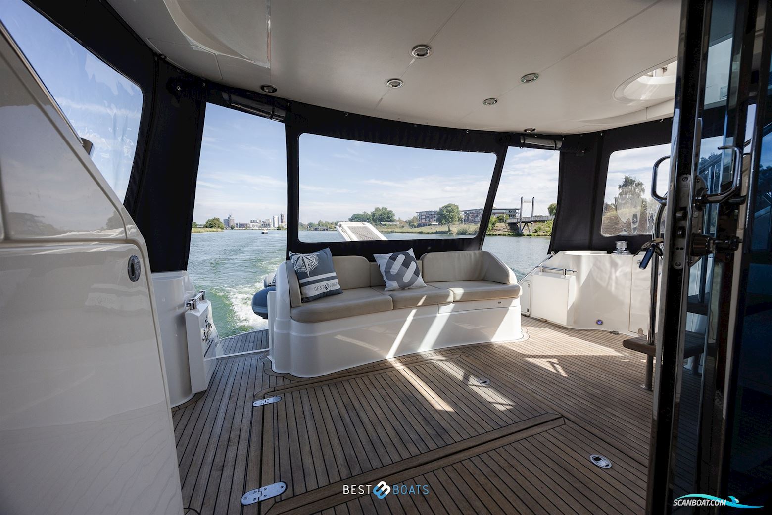 Fairline 58 Squadron