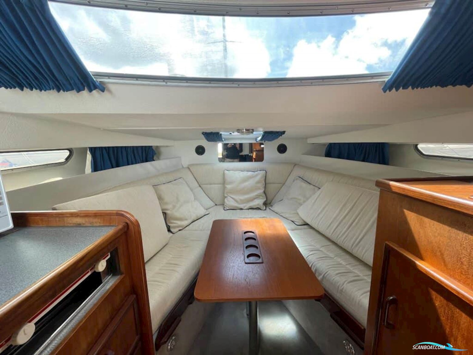 Fairline Carrera 24