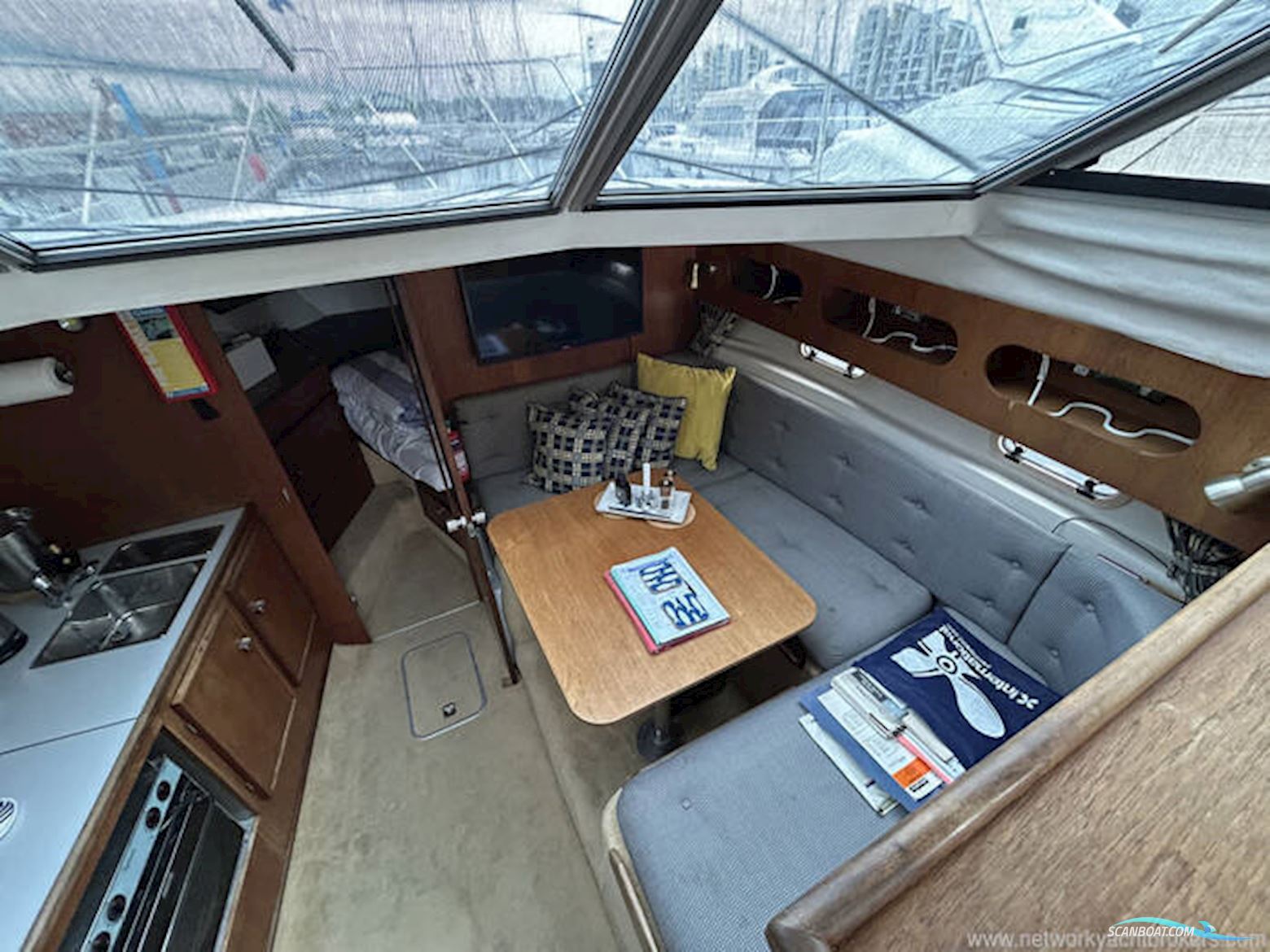 Fairline Corniche
