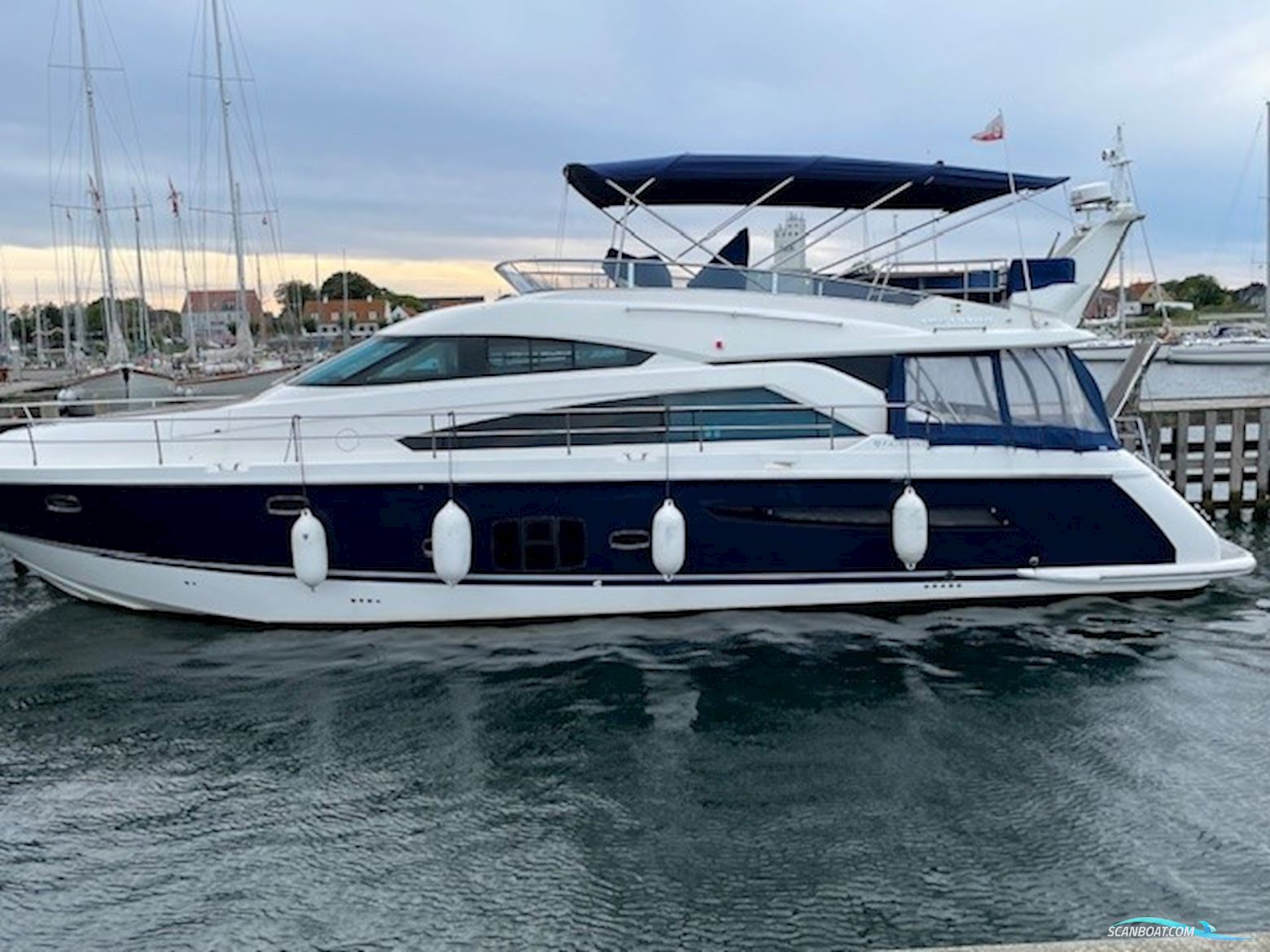 Fairline Fairline Squadrone 55 Motorboten 2010, met Volvo-Penta motor, Denemarken