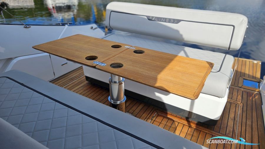 Fairline F//Line 33