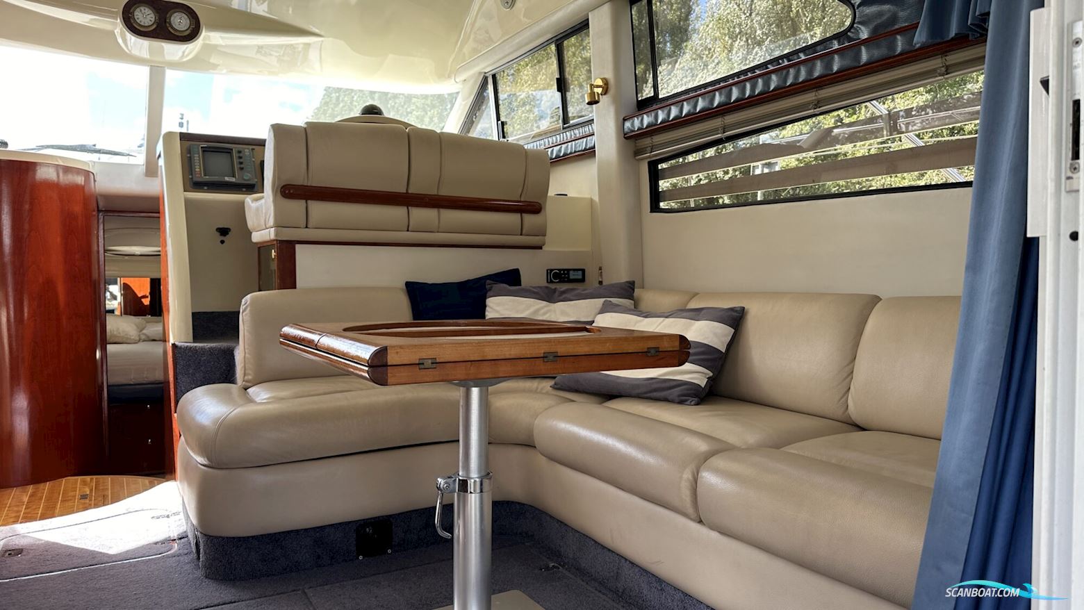 Fairline Phantom 40 Flybridge