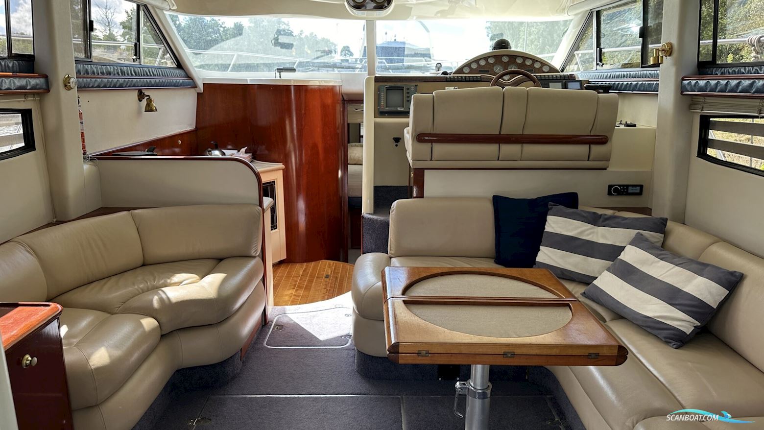 Fairline Phantom 40 Flybridge