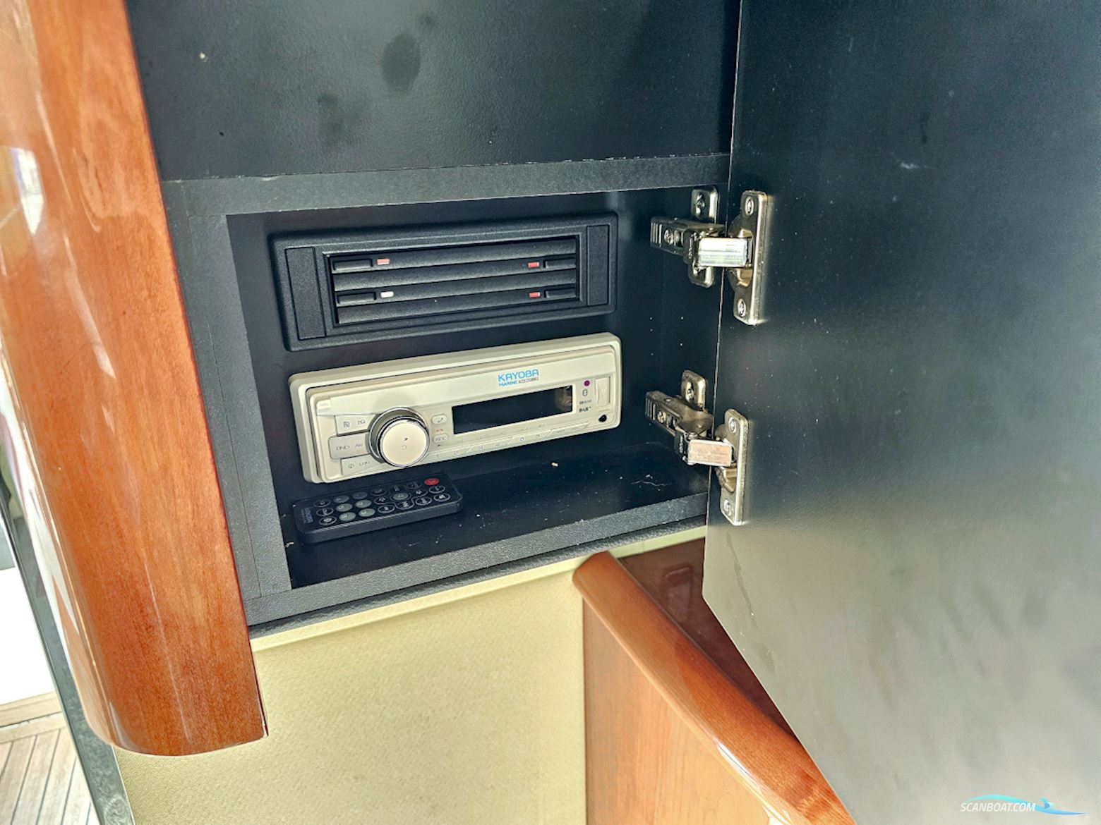 Fairline Phantom 40 Volvo Penta D6-370 EVC