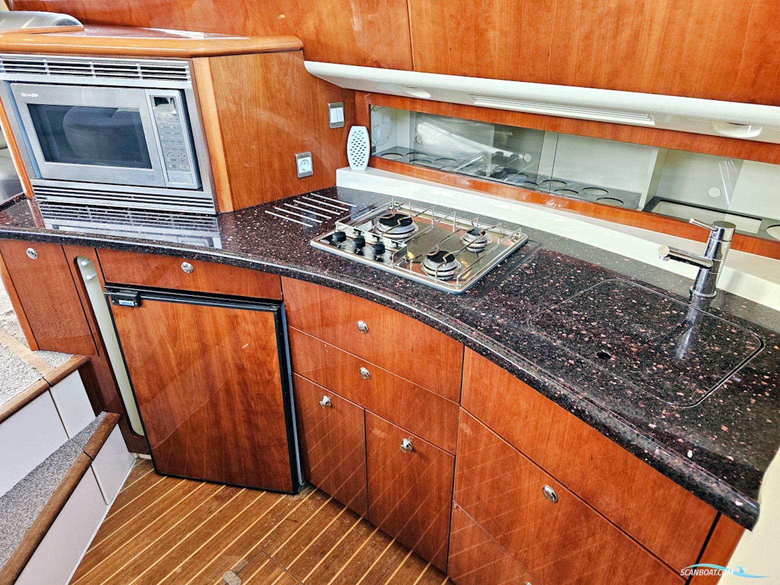 Fairline Phantom 40 Volvo Penta D6-370 EVC