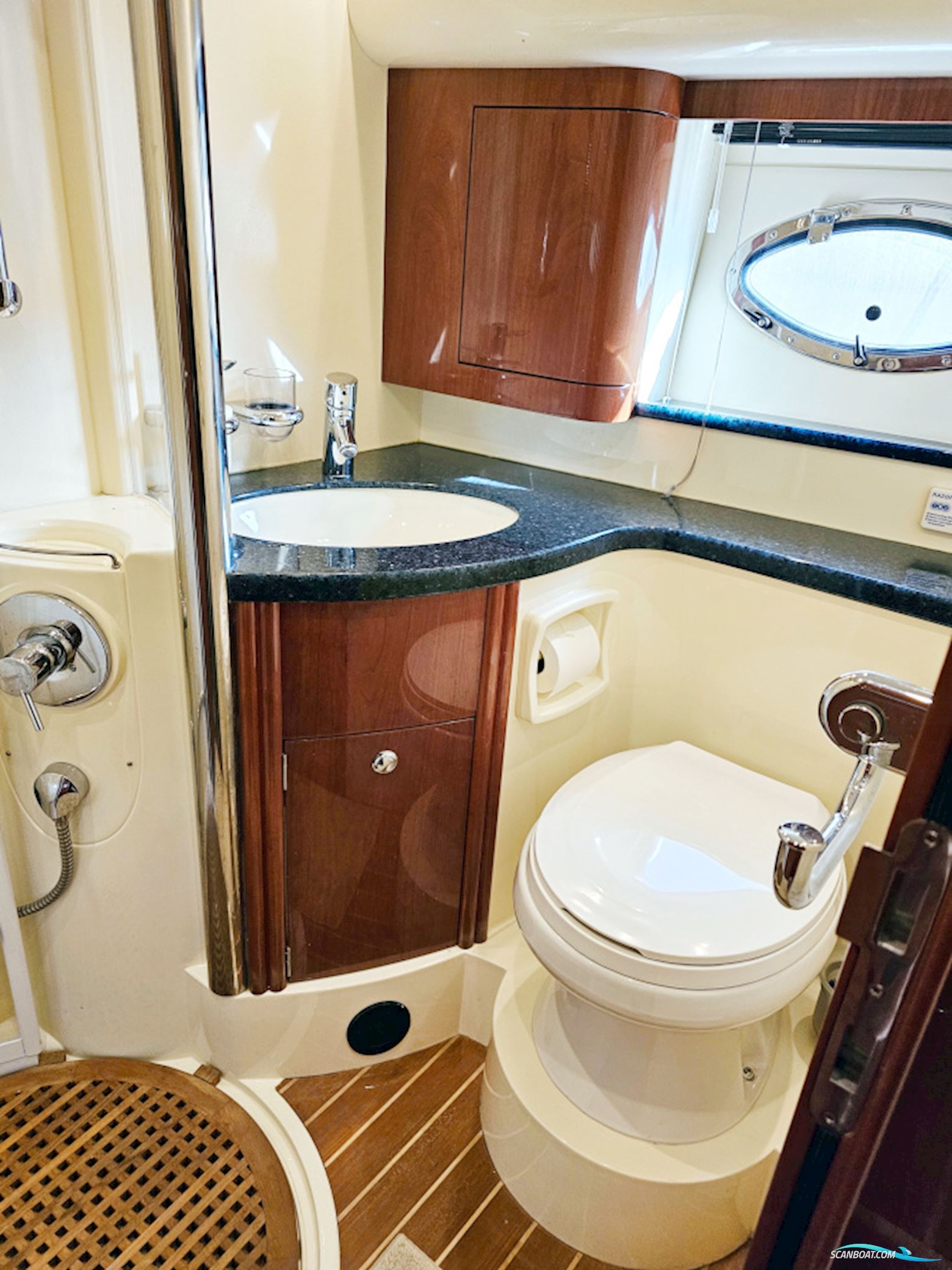 Fairline Phantom 40 Volvo Penta D6-370 EVC