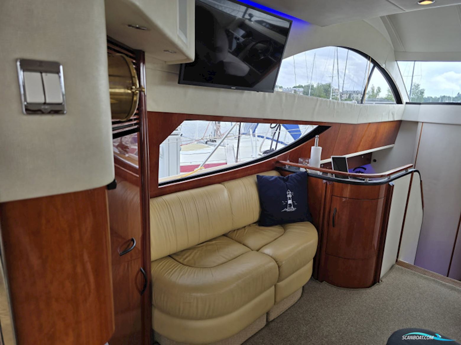 Fairline Phantom 43 Fly