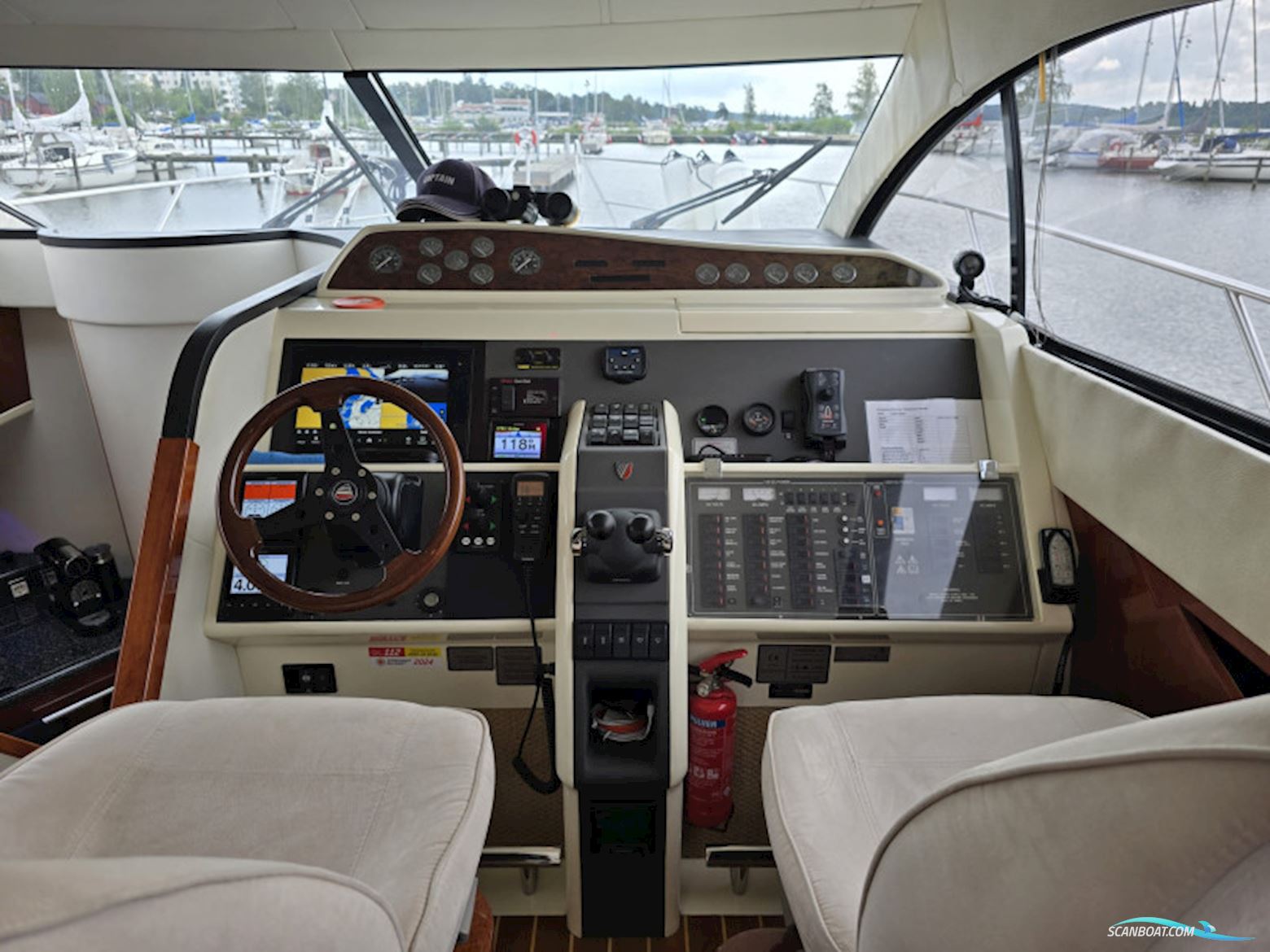 Fairline Phantom 43 Fly