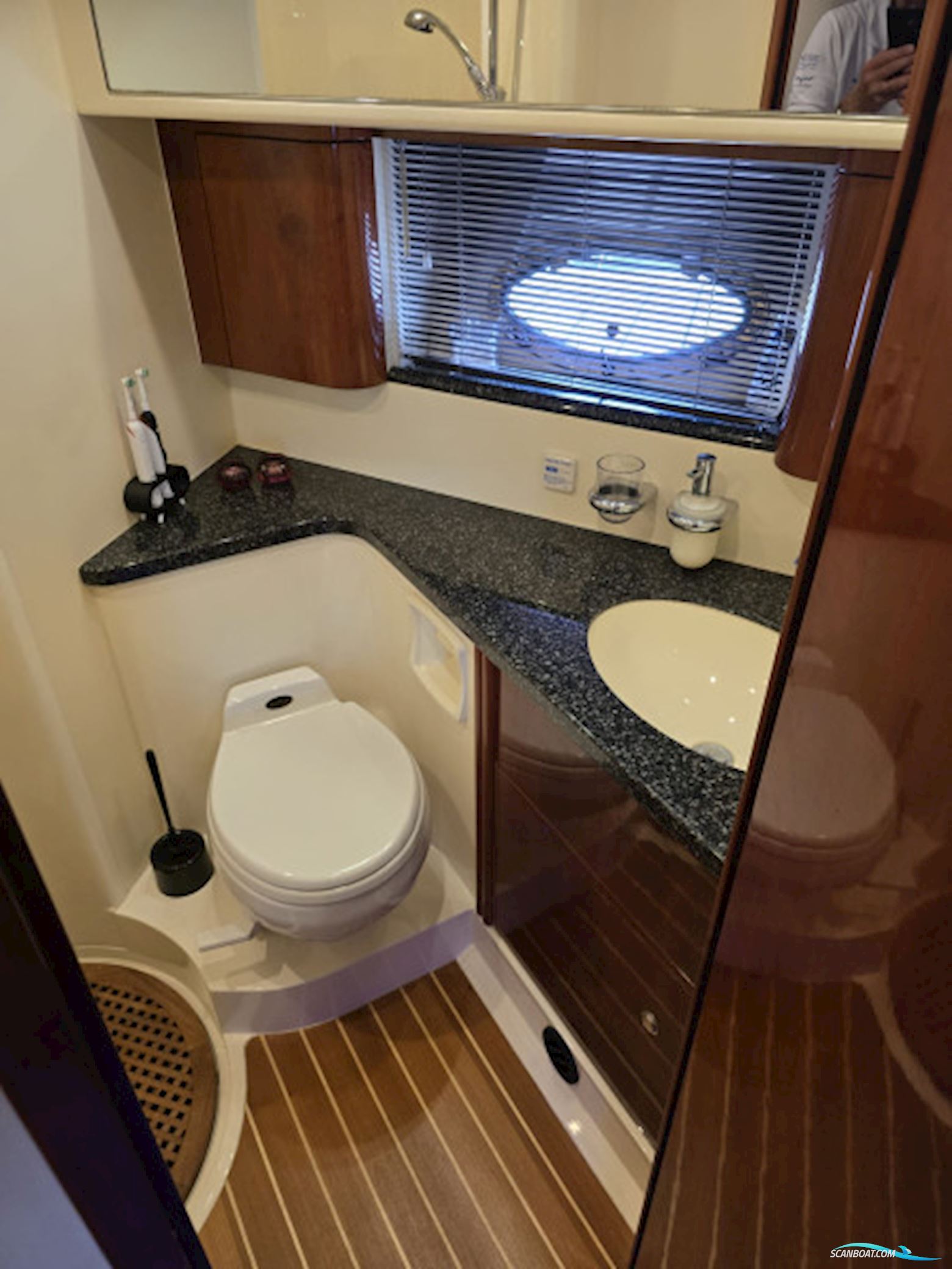 Fairline Phantom 43 Fly