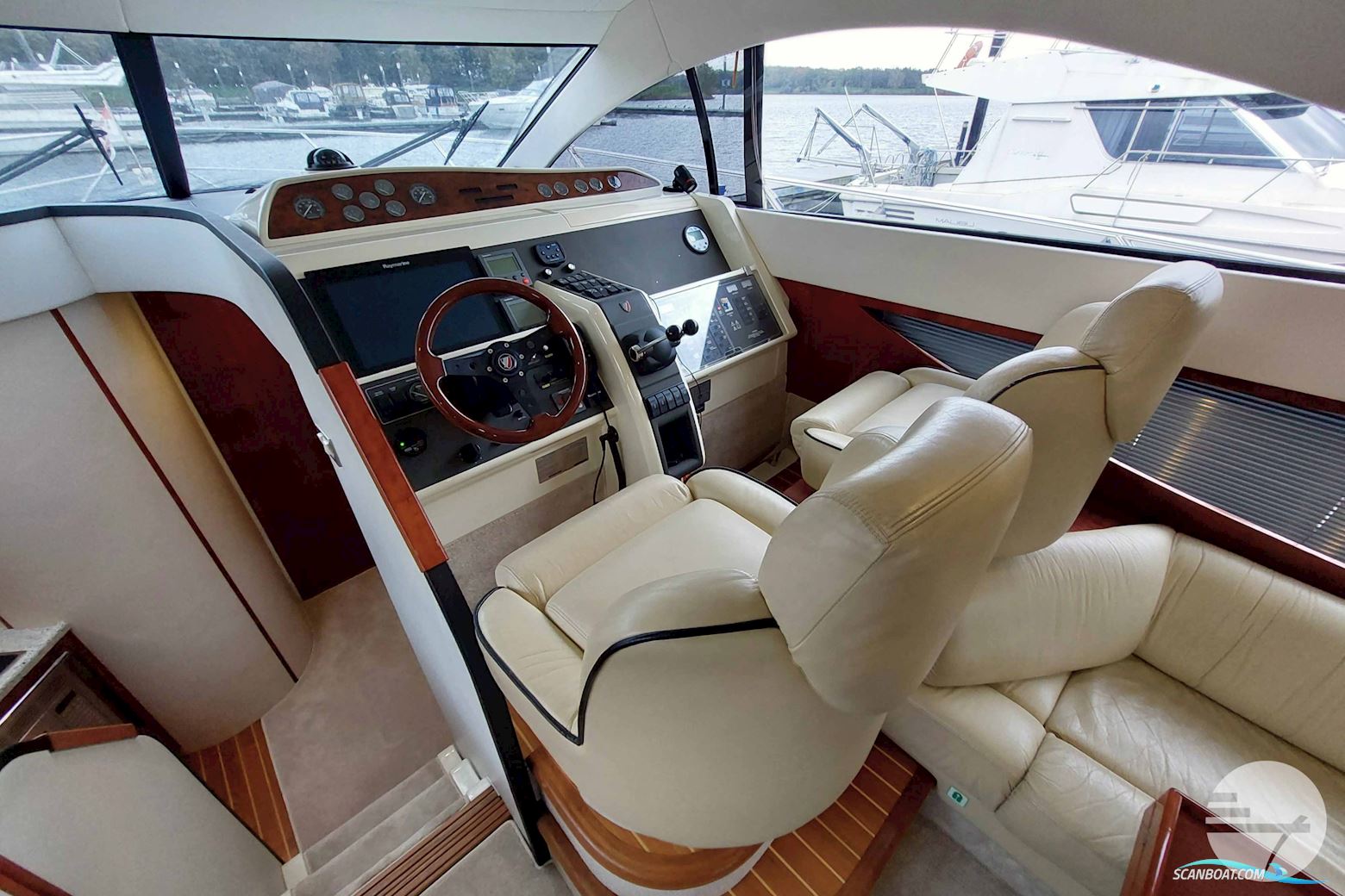 Fairline Phantom 43