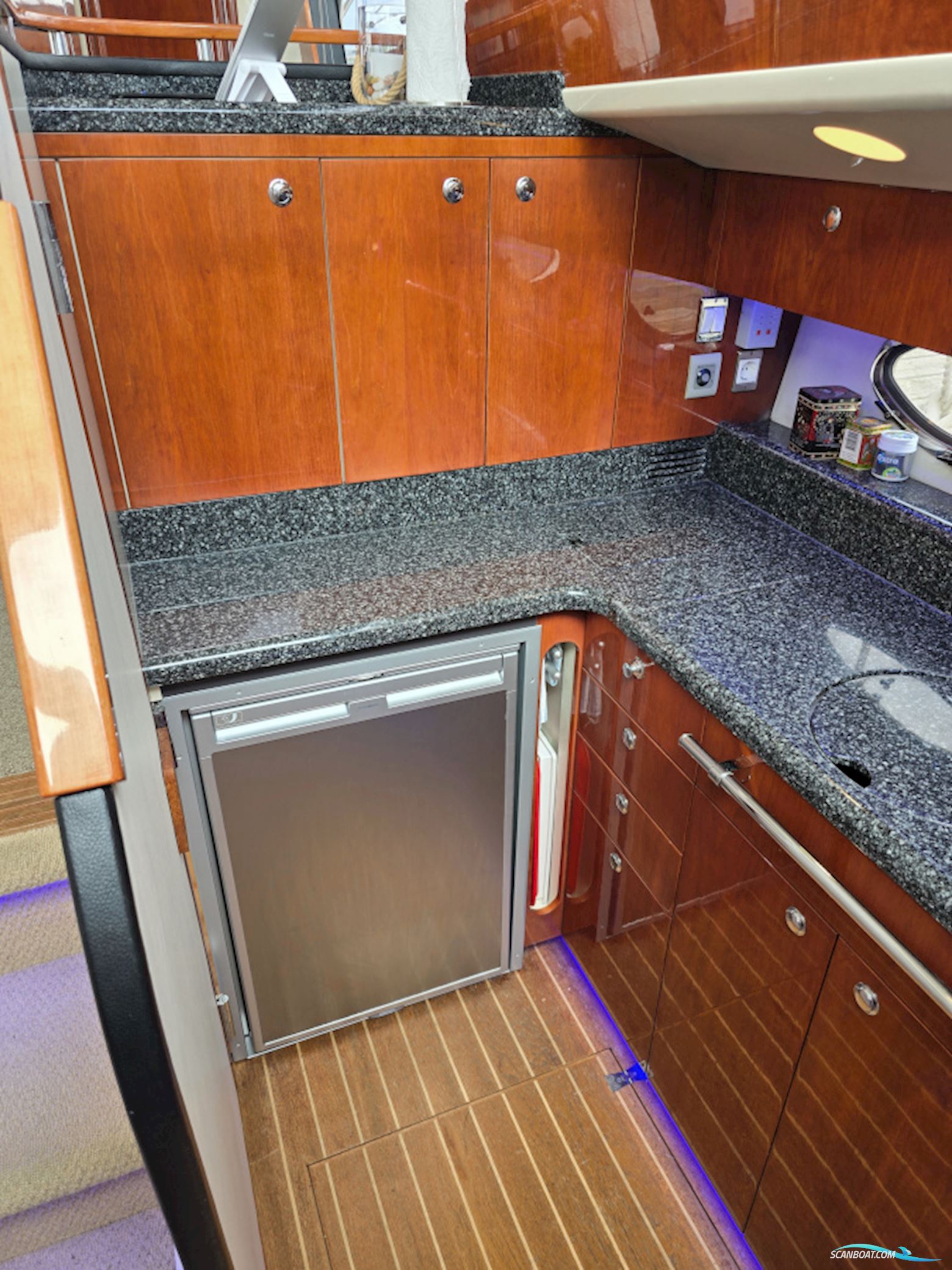 Fairline Phantom 43 Volvo Penta Tamd 74P-A