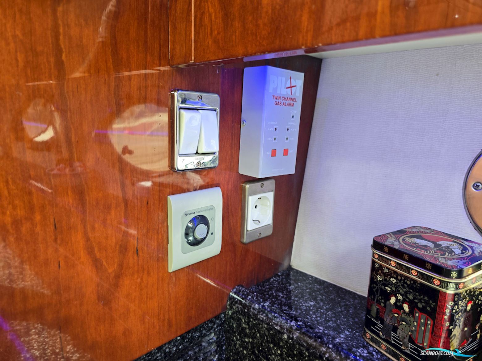 Fairline Phantom 43 Volvo Penta Tamd 74P-A