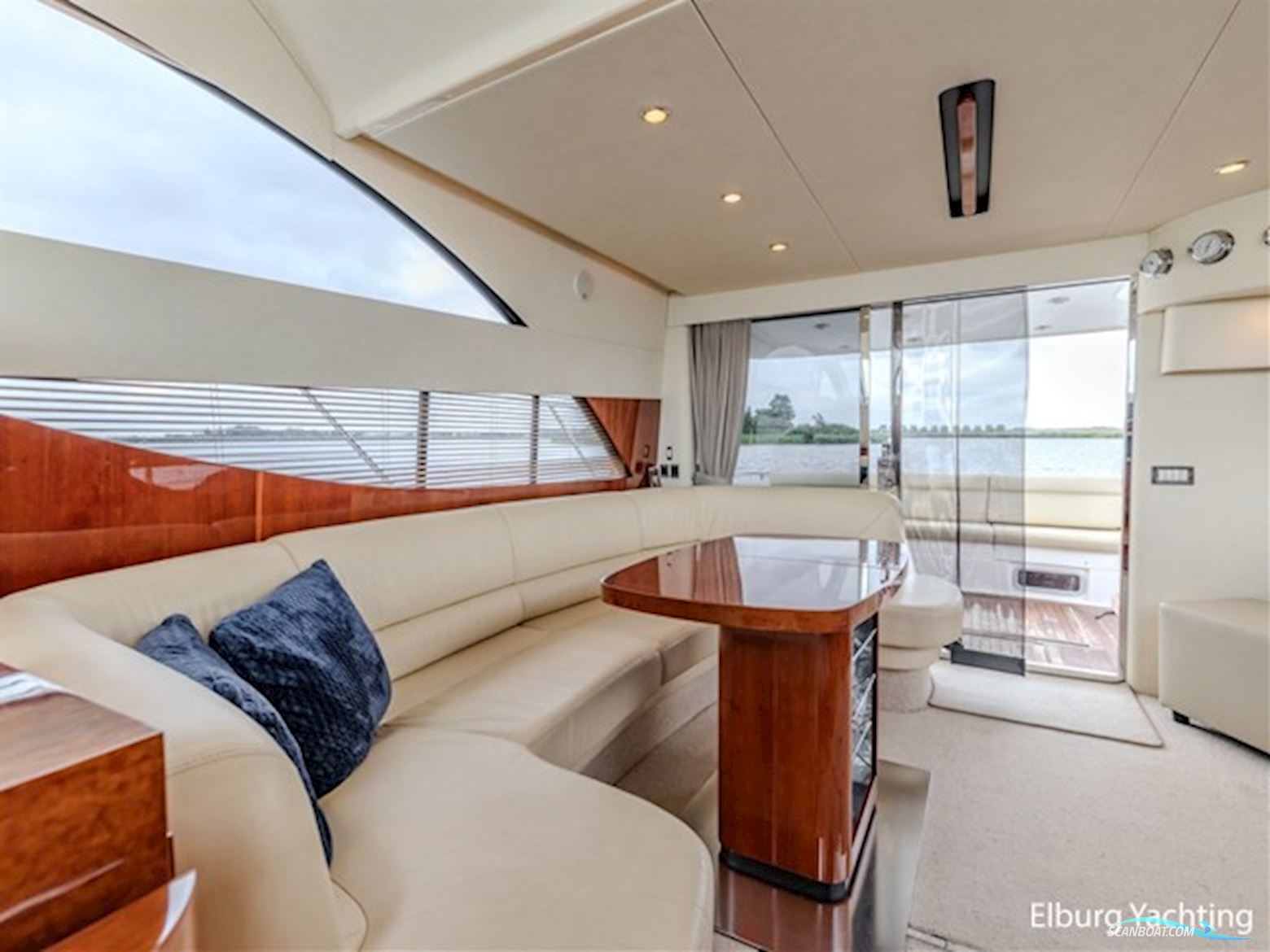 Fairline Phantom 50 - Flybridge 