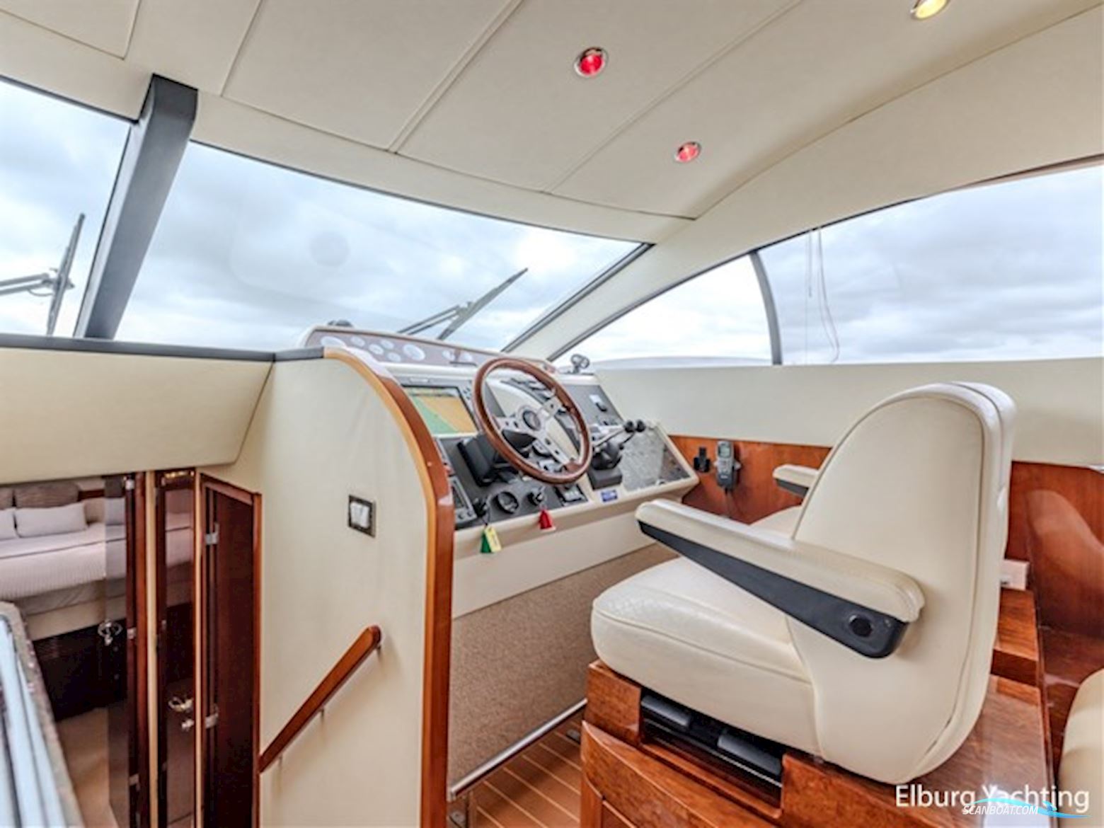 Fairline Phantom 50 - Flybridge 