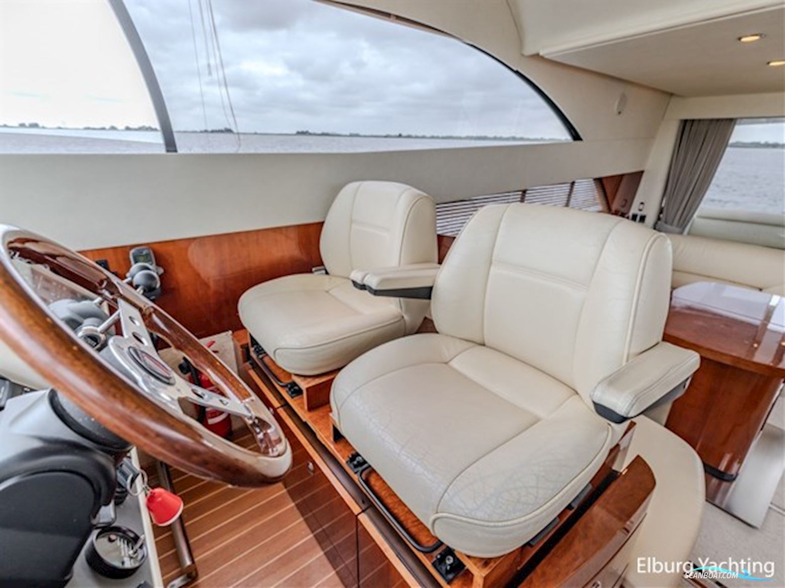 Fairline Phantom 50 - Flybridge 