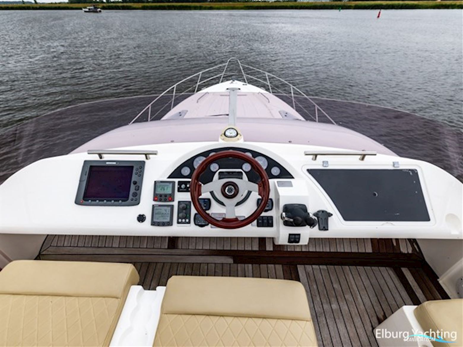 Fairline Phantom 50 - Flybridge 