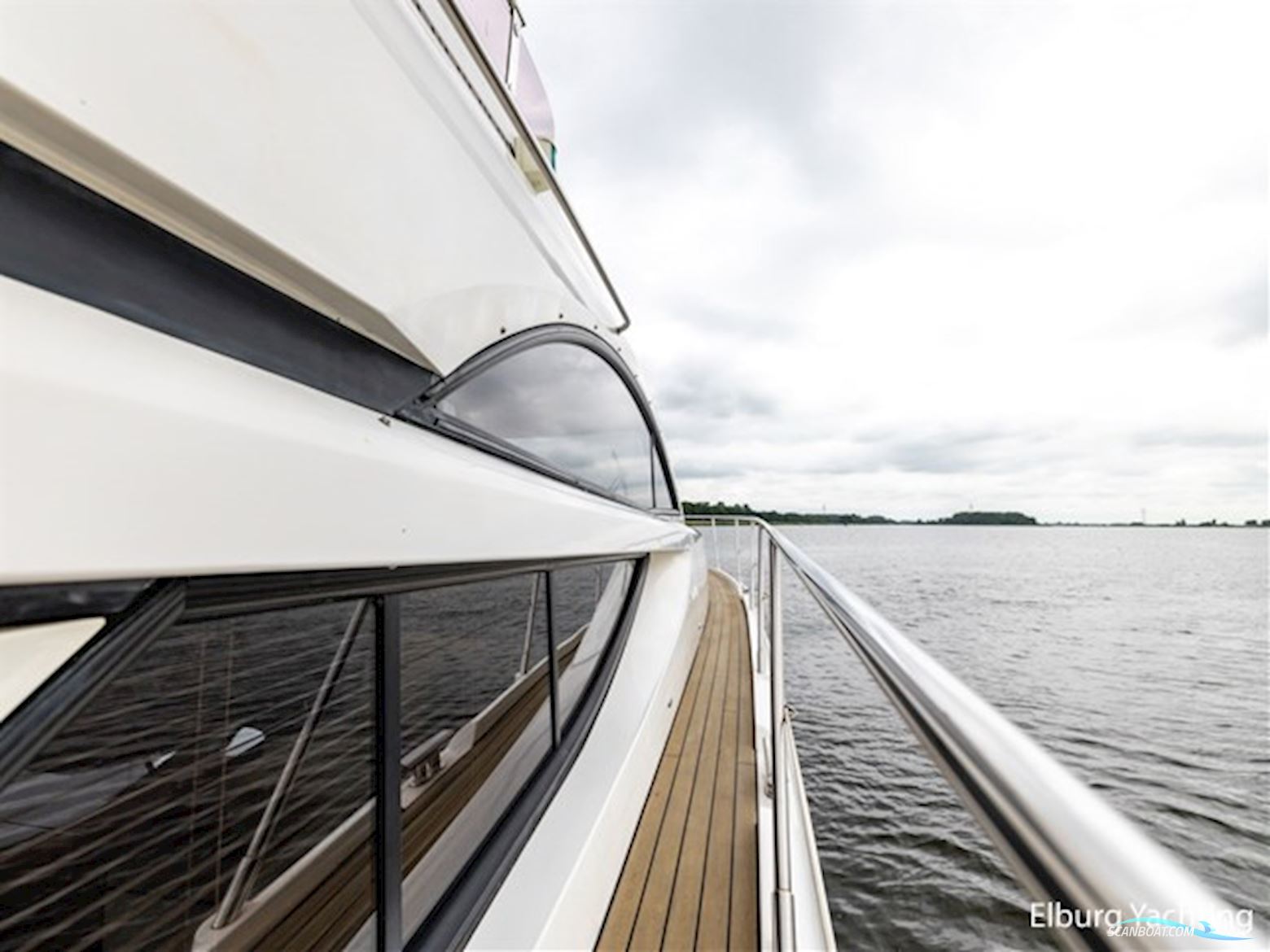 Fairline Phantom 50 - Flybridge 