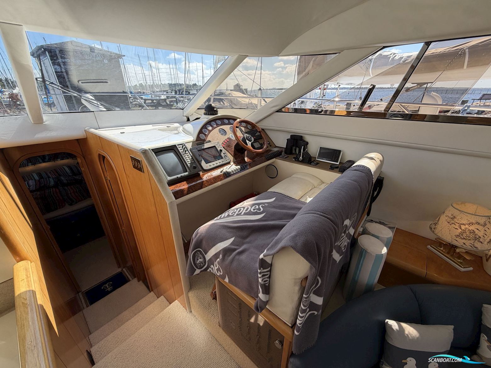 Fairline Squadron 43
